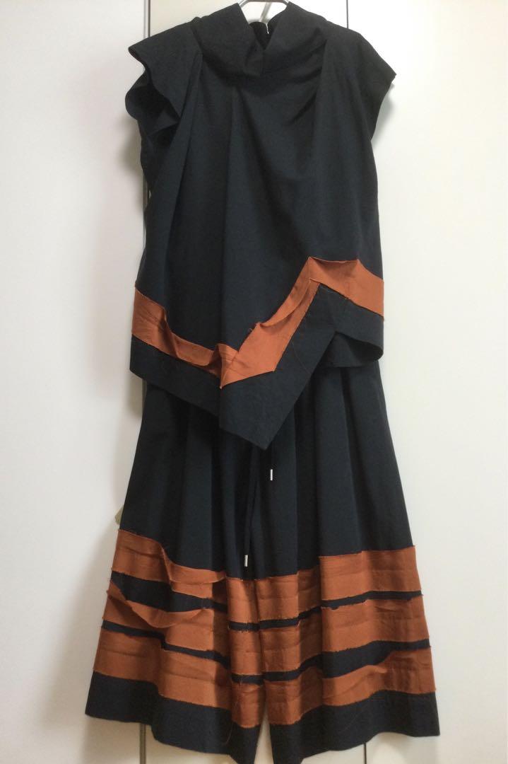 Vivienne Westwood RED LABEL black set-up outfit.