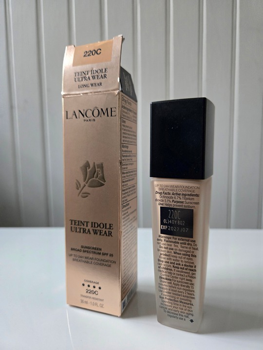 Lancome Teint Idole Ultra Wear Foundation 220C