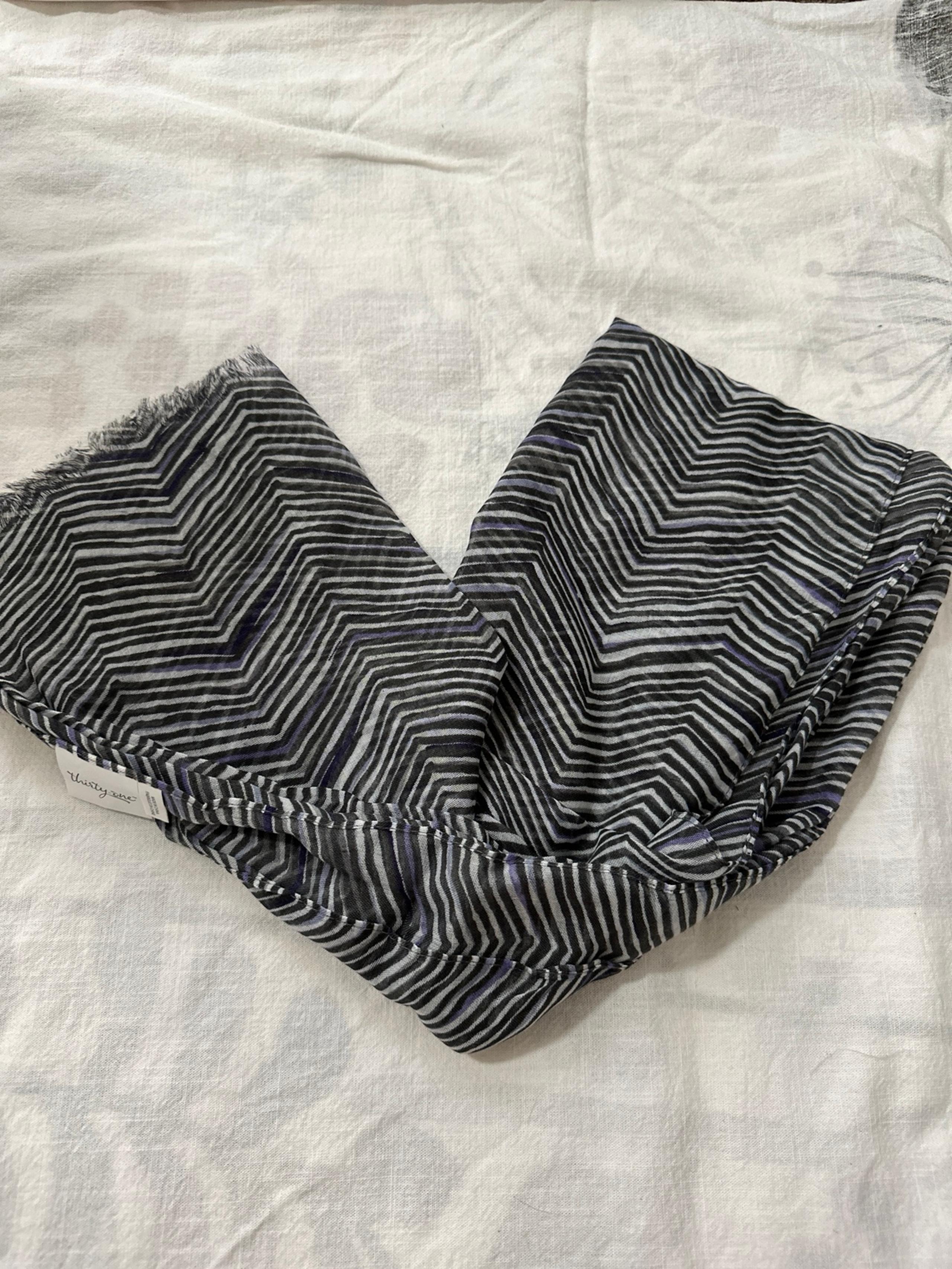 Thirty-One Scarf