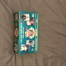 1991 Score collector set, 900 player cards, 72 Magic motion cards.