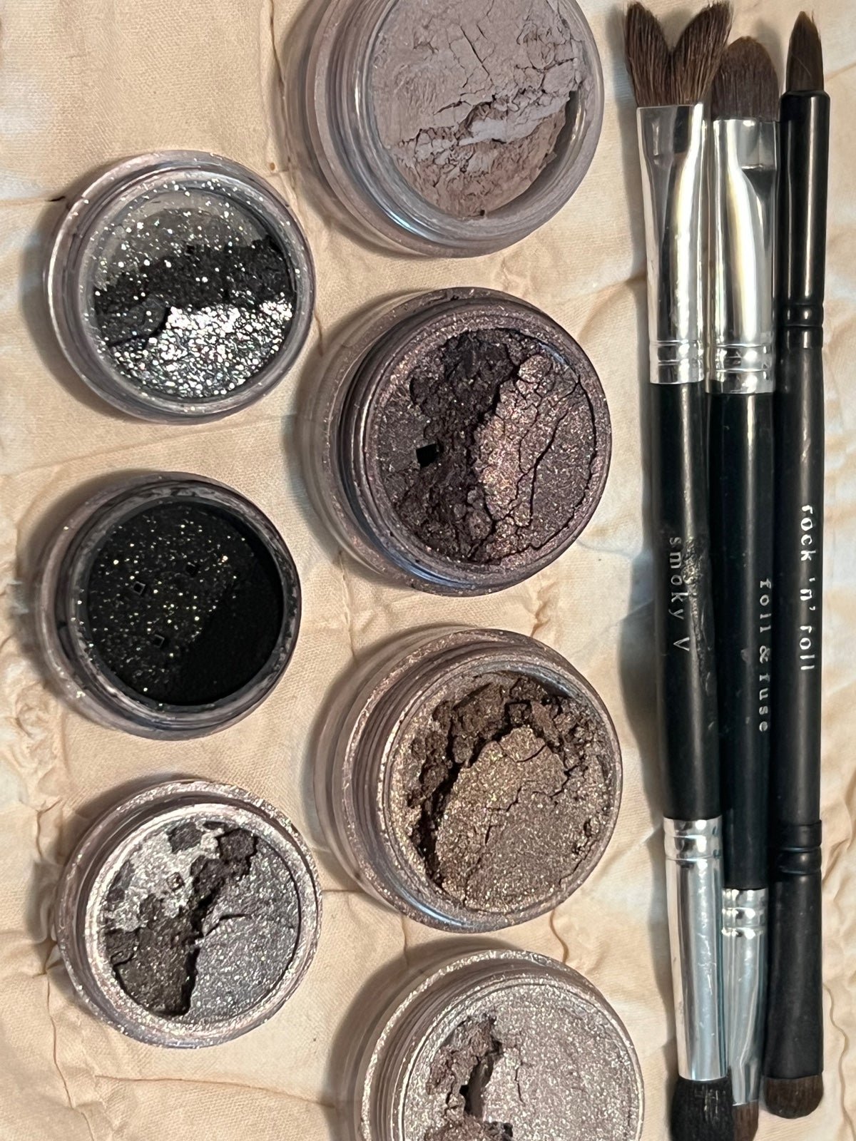 vokal fodbold ødelagte BareMinerals Smokey Eyes eye shadow and brush set! hidalgomonci.com