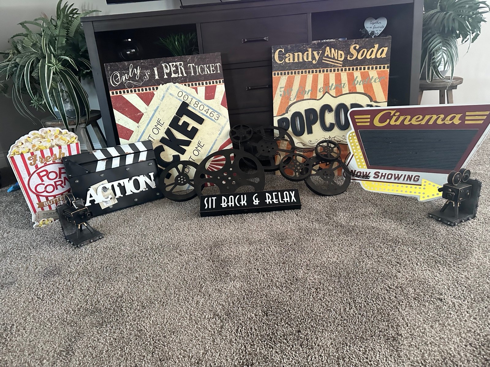 MOVIE THEATER BEDROOM SET *MESSAGE IF INTERESTED IN INDIVIDUAL ITEMS*