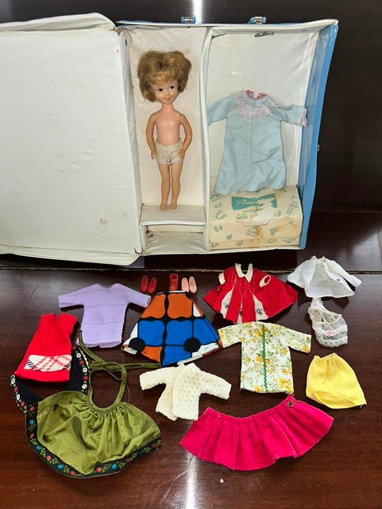 Penny Brite - Vintage Doll / Carrying Case / Clothes