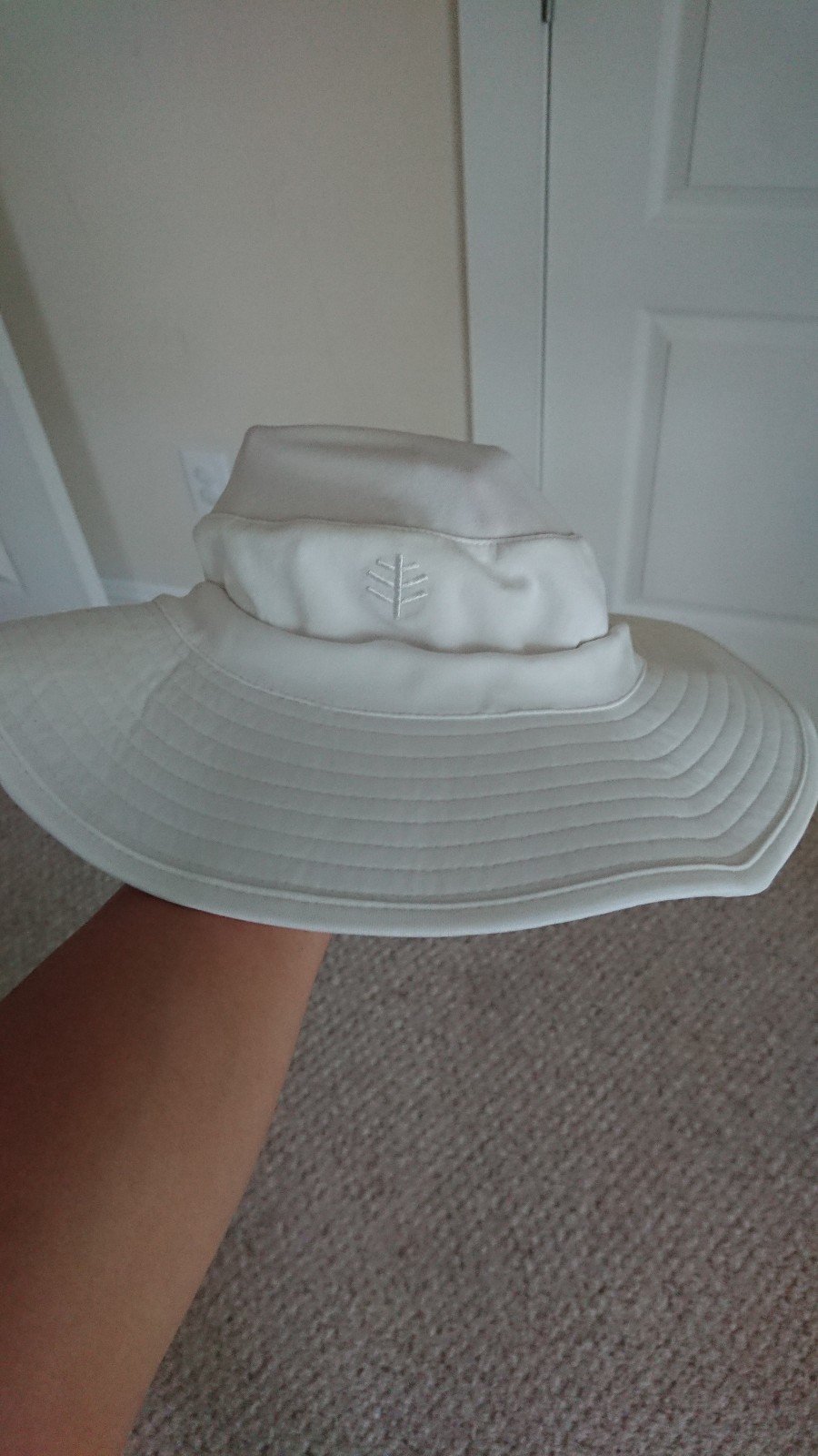 Coolibar UPF 50+ Women's Brighton Chlorine Resistant Bucket Hat - Sun Protective