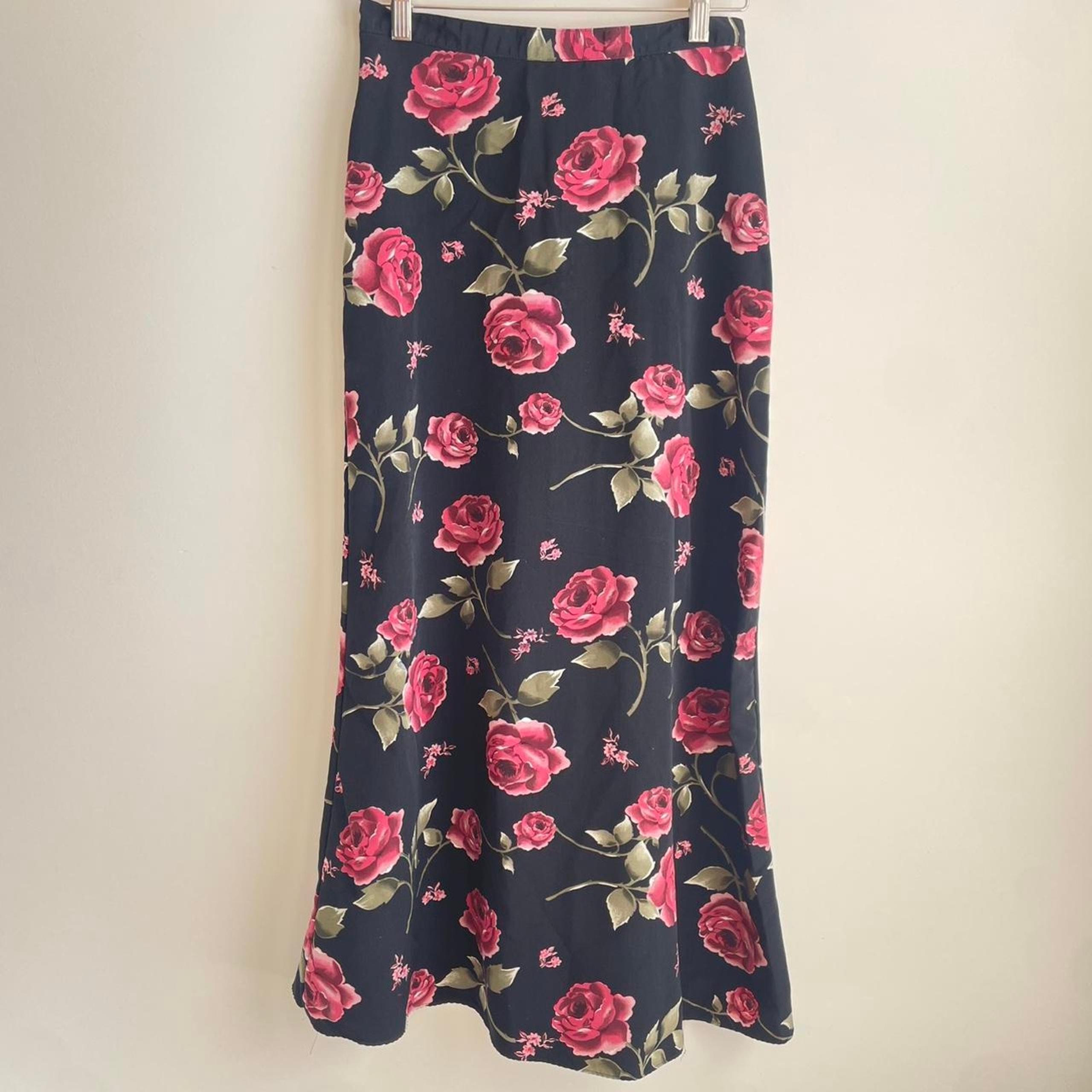 Vintage Maxi / Midi Skirt Size 7 Y2k Black Floral Roses