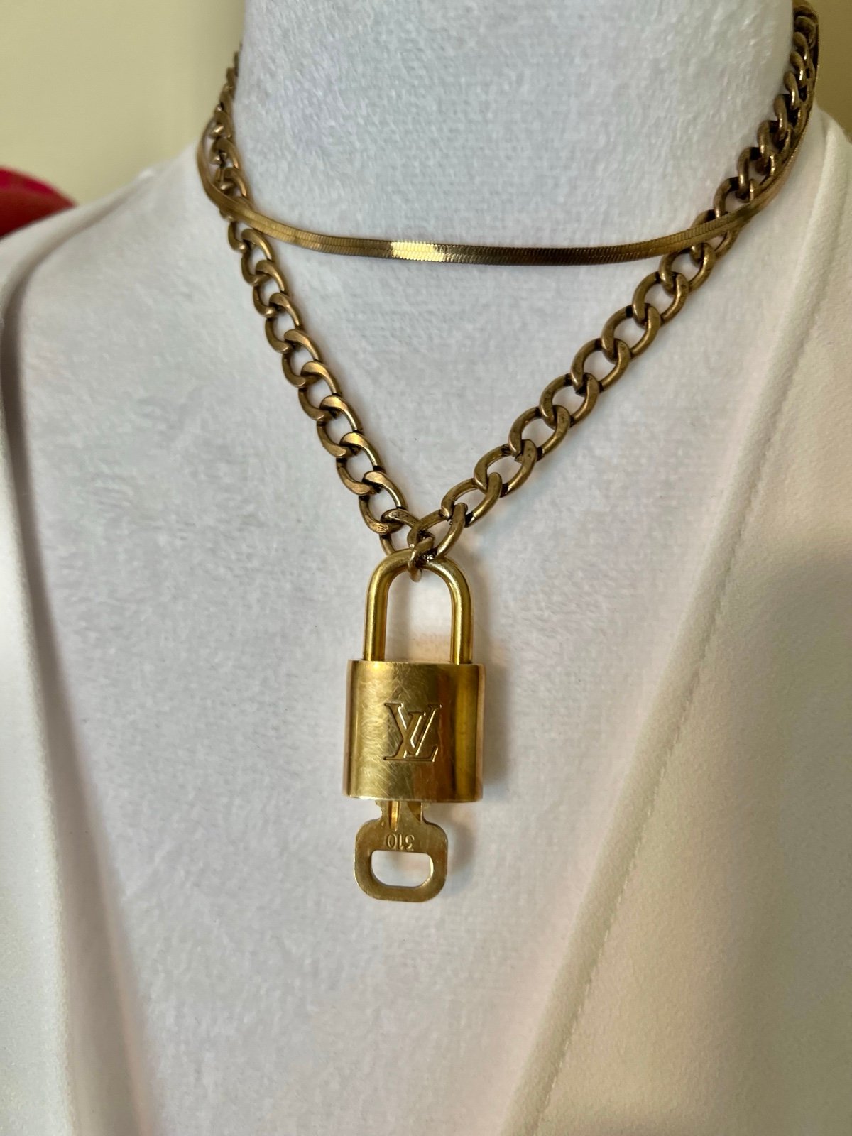 LOUIS VUITTON LOCK & KEY #310 on NON-LV CHAIN