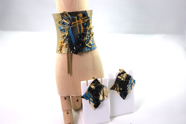 Bangle + Earrings Blue Agate and Onix