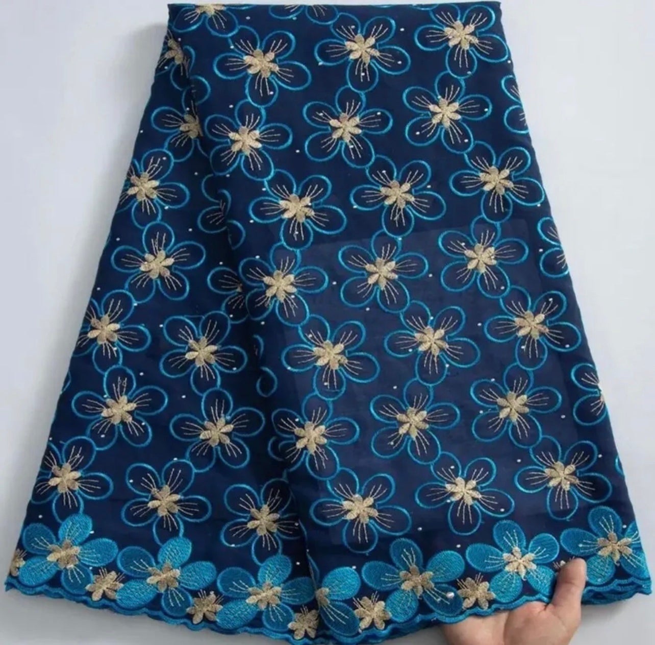 High quality African lace fabric 5 yards cute for making African clothes.