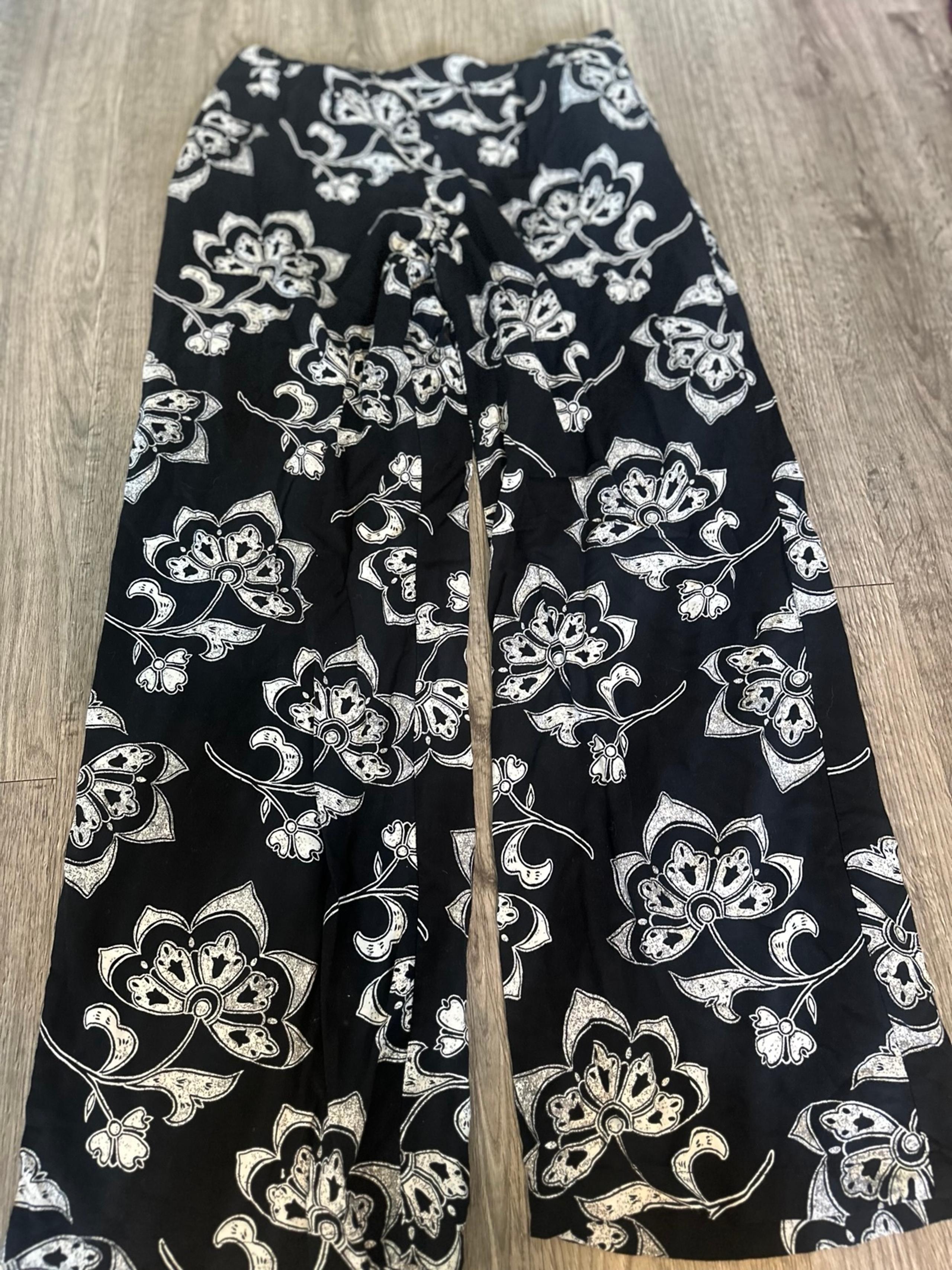 MERONA FLORAL FLOWERS BLACK PANTS SOFT PULL ON CASUAL LOUNGE MEDIUM M