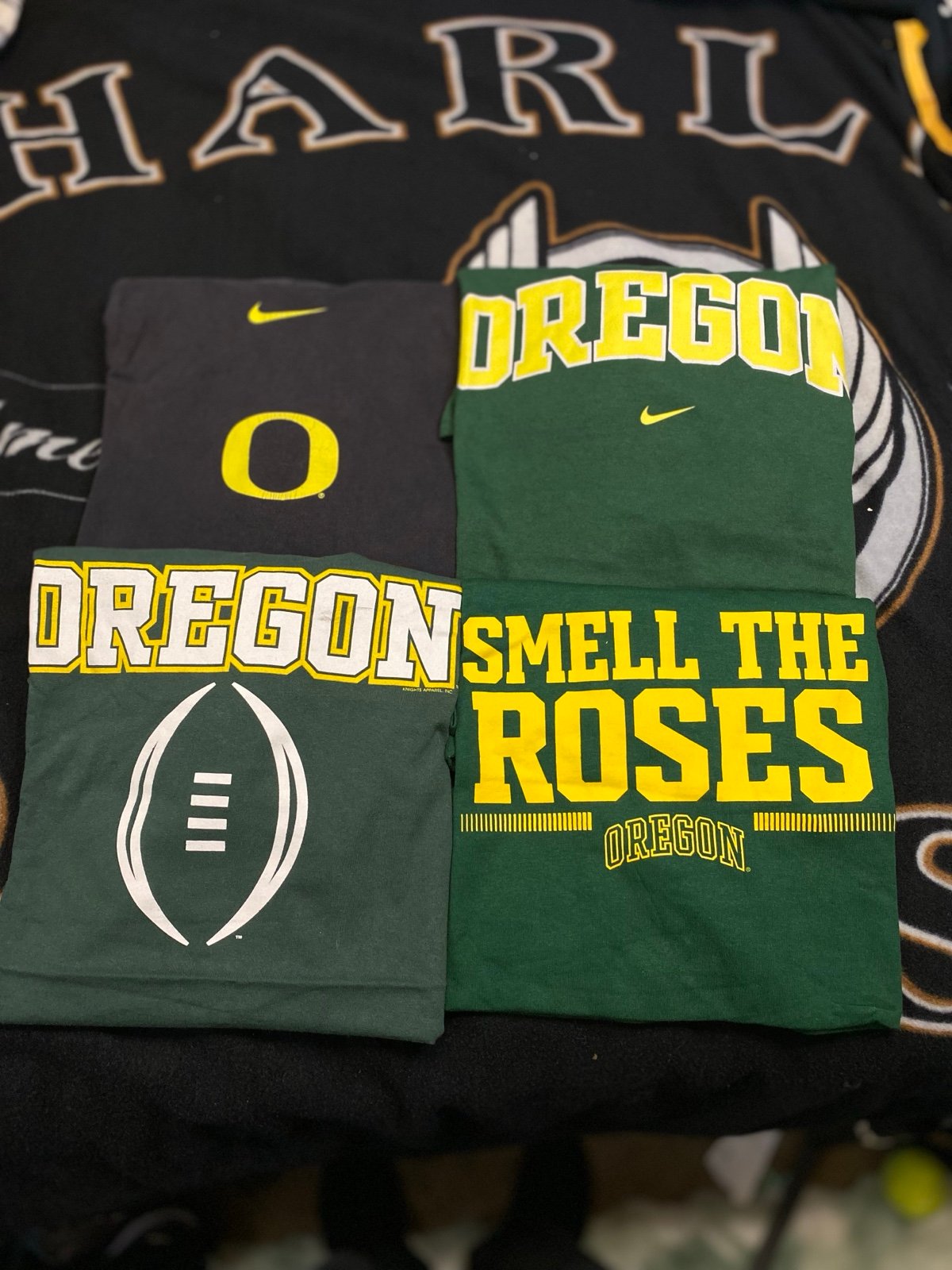 Early 2000s Nike Oregon Ducks Lot