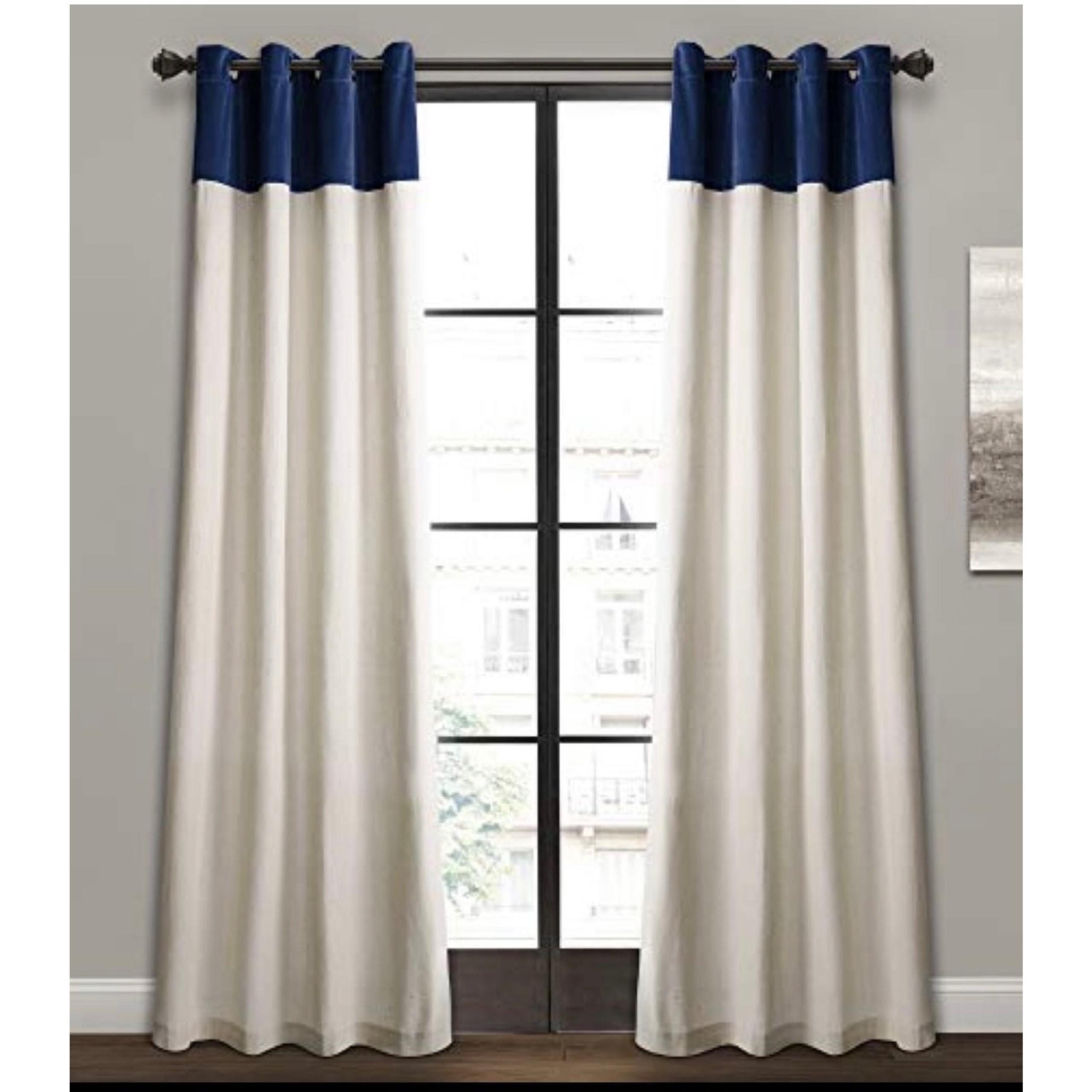 Pair of nice Lush Decor Window Panels