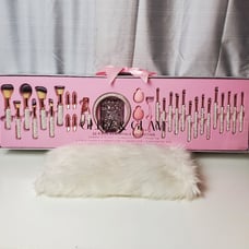 GLITZ & GLAM 32 piece silver heartstopper rhinestone bedazzled brush set