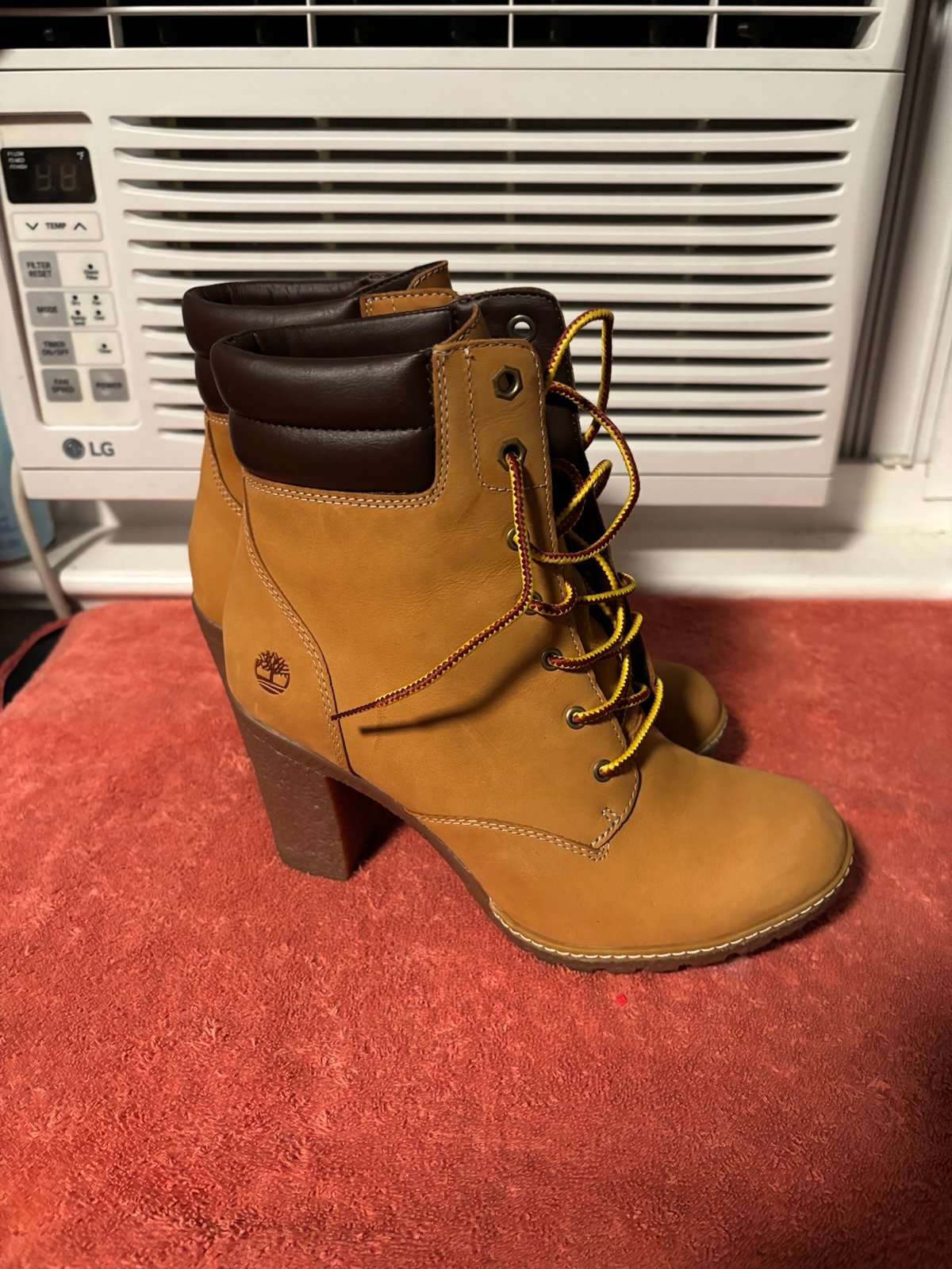 Timberland 6 in heels