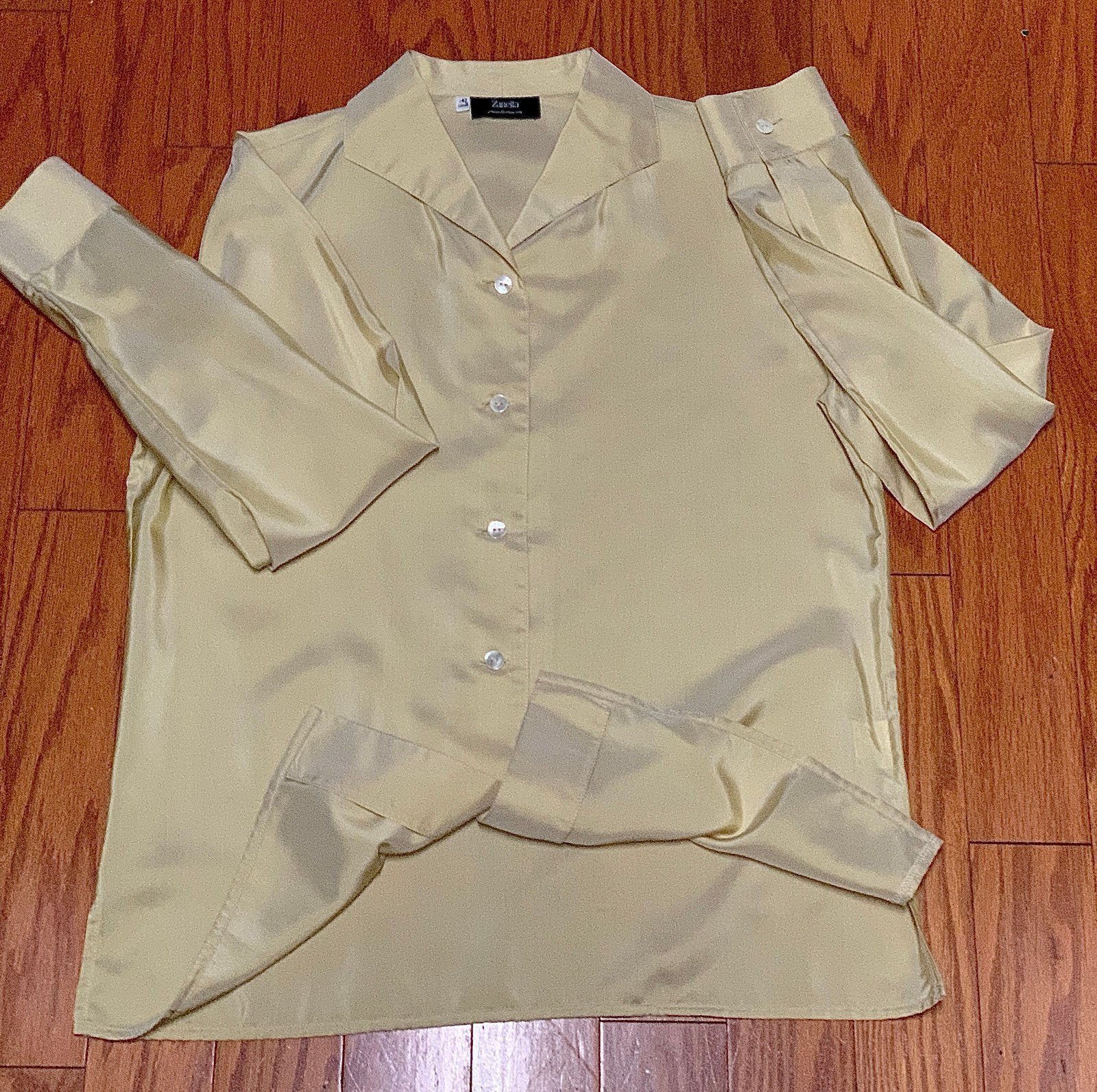 Women’s 8 Zanella Platinum 100% Silk Button Down Shirt Top Blouse