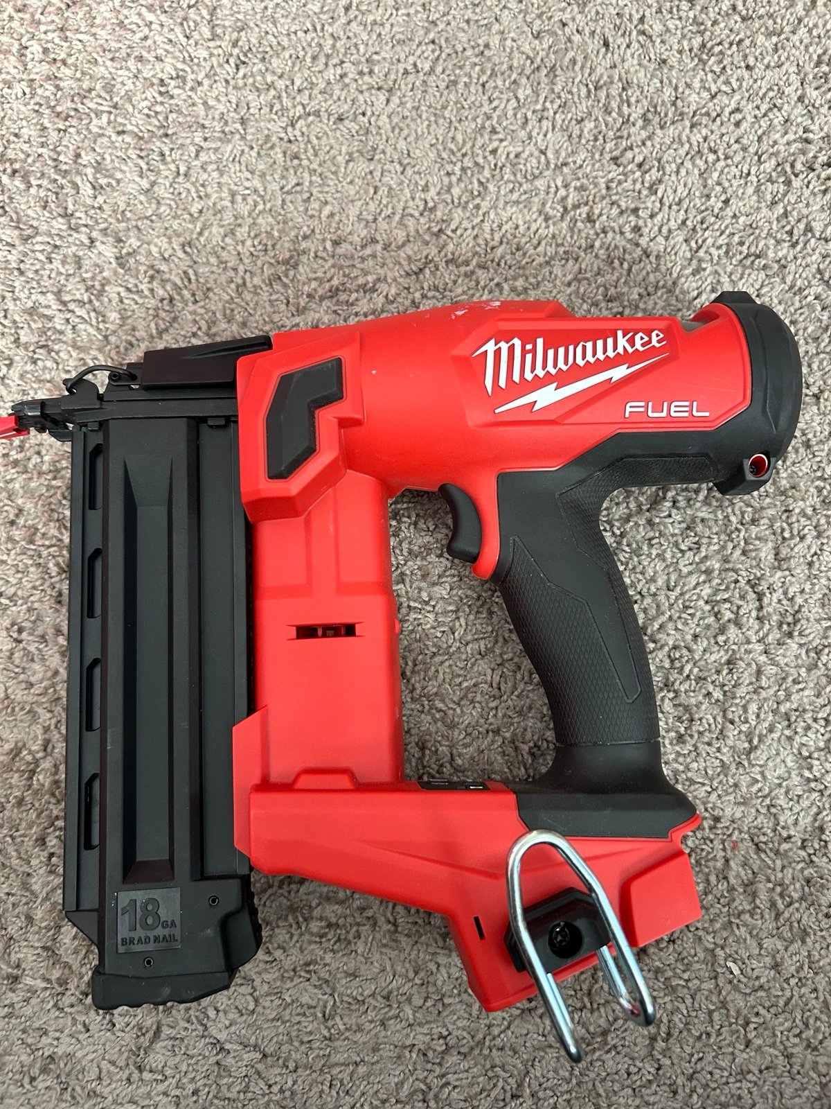 Milwaukee M18 FUEL Brushless 18ga Brad Nailer