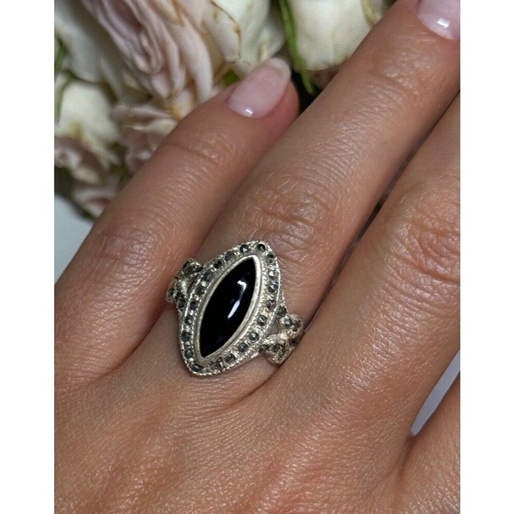 VINTAGE 925 STERLING SILVER ONYX & MARCASITE RING SIZE 7