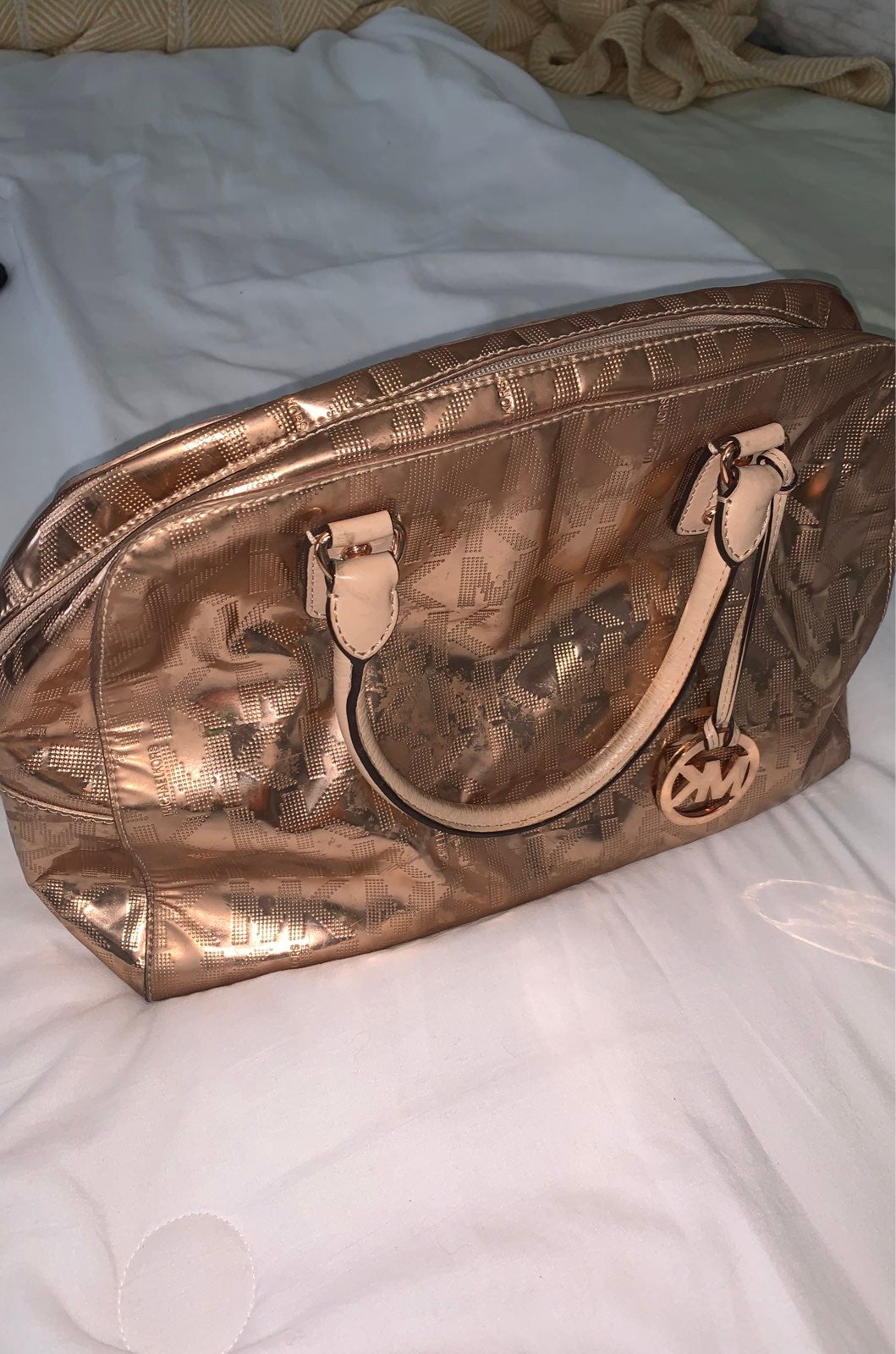 purses and handbags