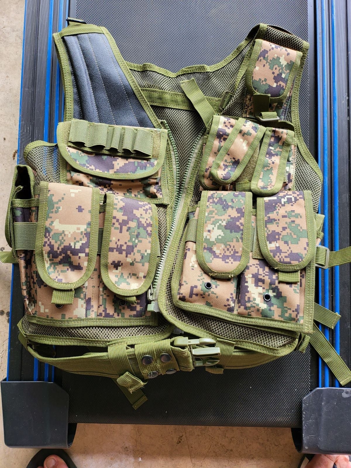 green military jacket Tactical Vest , Army Green hunting / camping / hiking / f