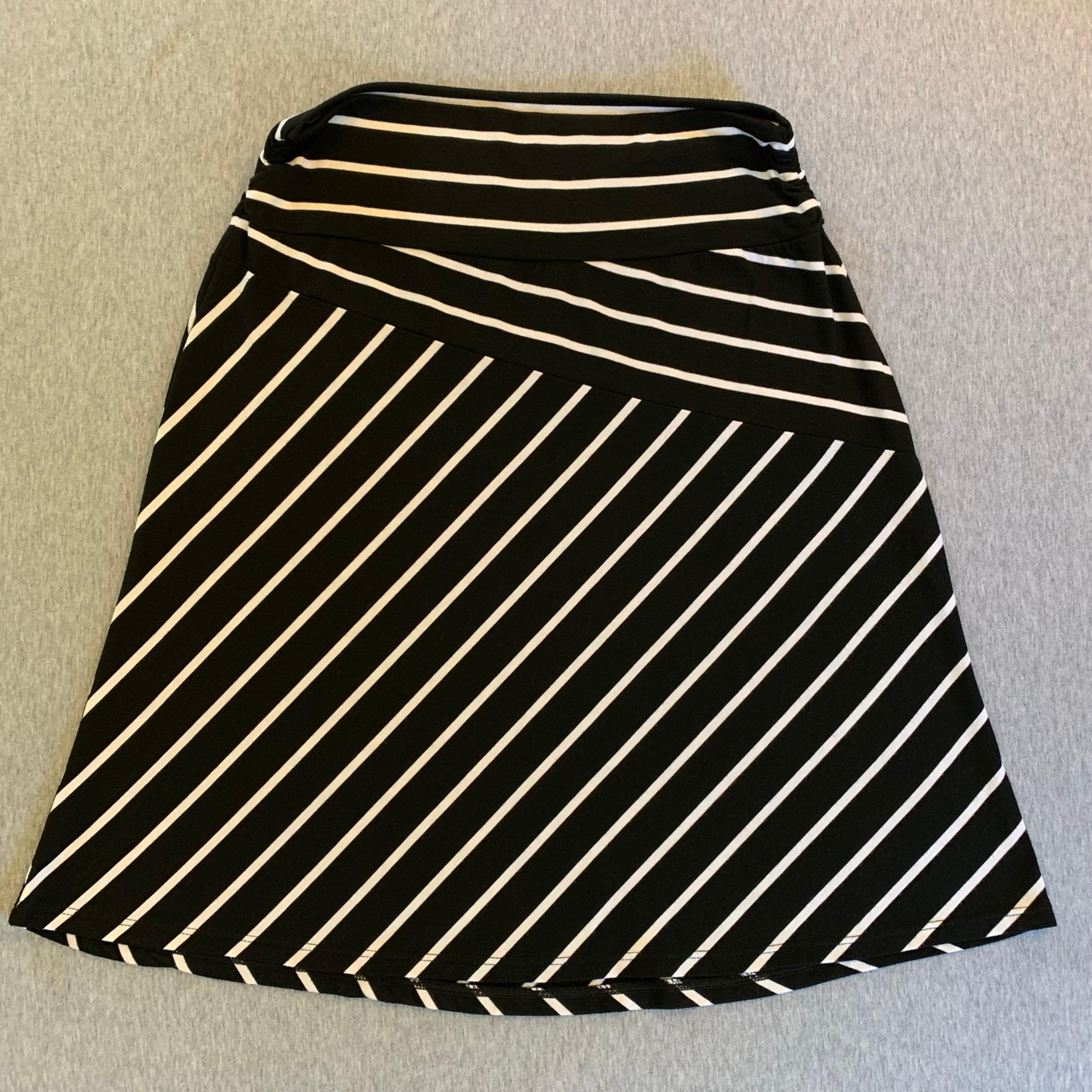 Old Navy A Line Pull On Summer Skirt Women’s Large Cotton Black White Stripe