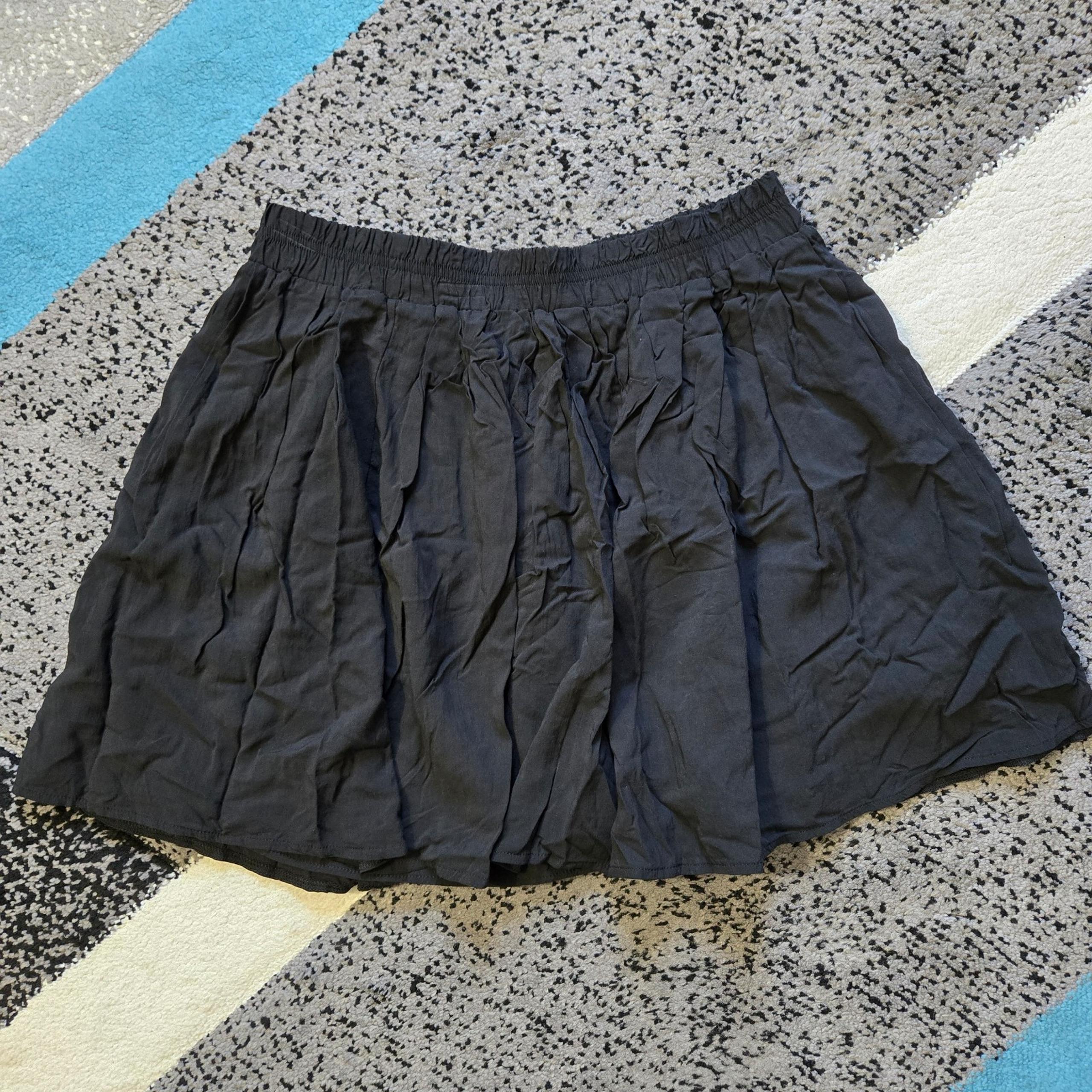 Forever 21 mini skirt, M, EUC