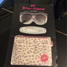 Betsy Johnson 3 pc polarized eyewear set