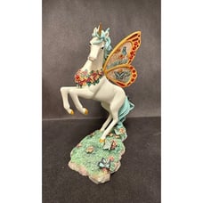 Dazzling Daydream Flights Fancy Unicorn Resin Figurine Hamilton Collection