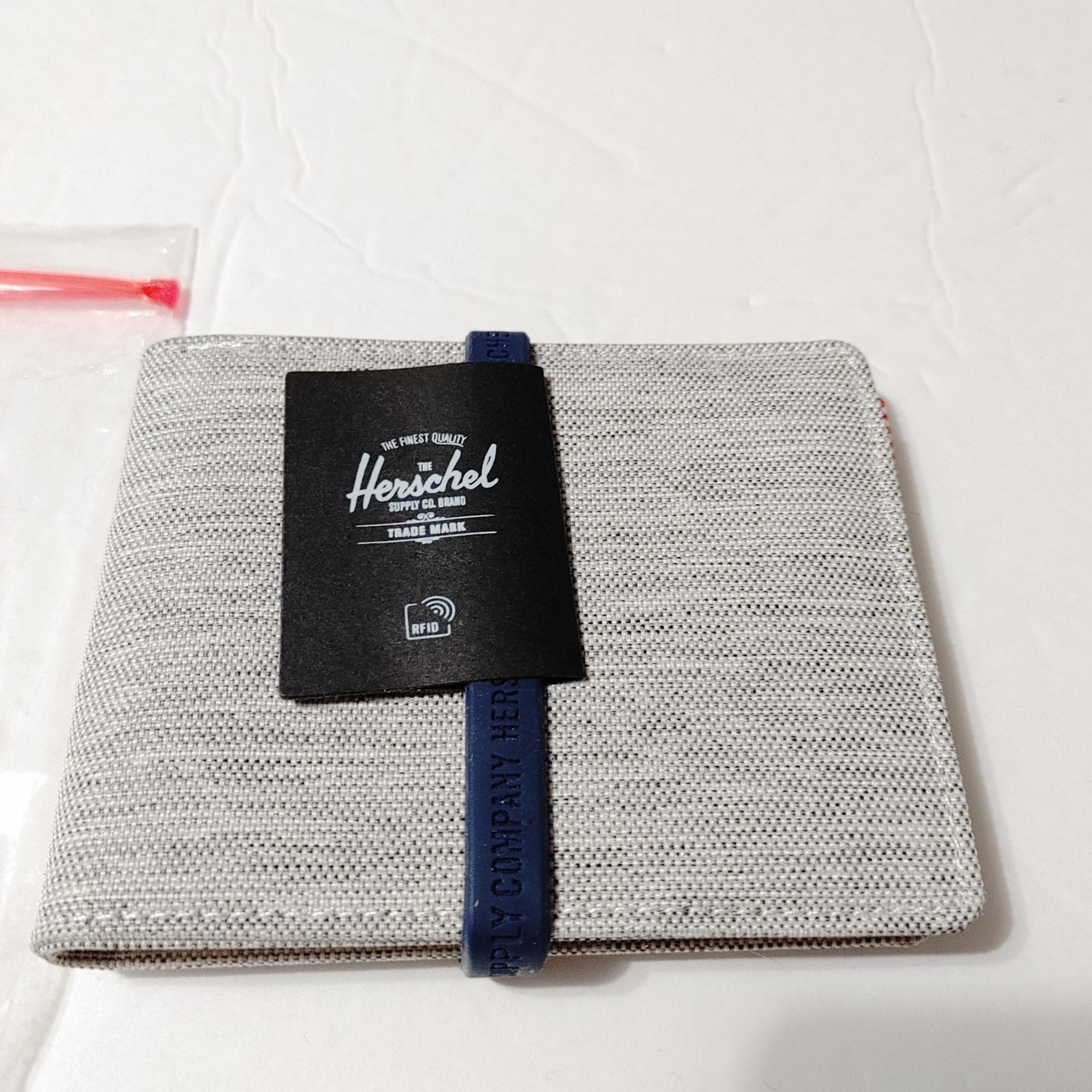 Herschel  Supply Co.   Roy+ - RFID Blocking  - Light Grey Wallet  - Brand New