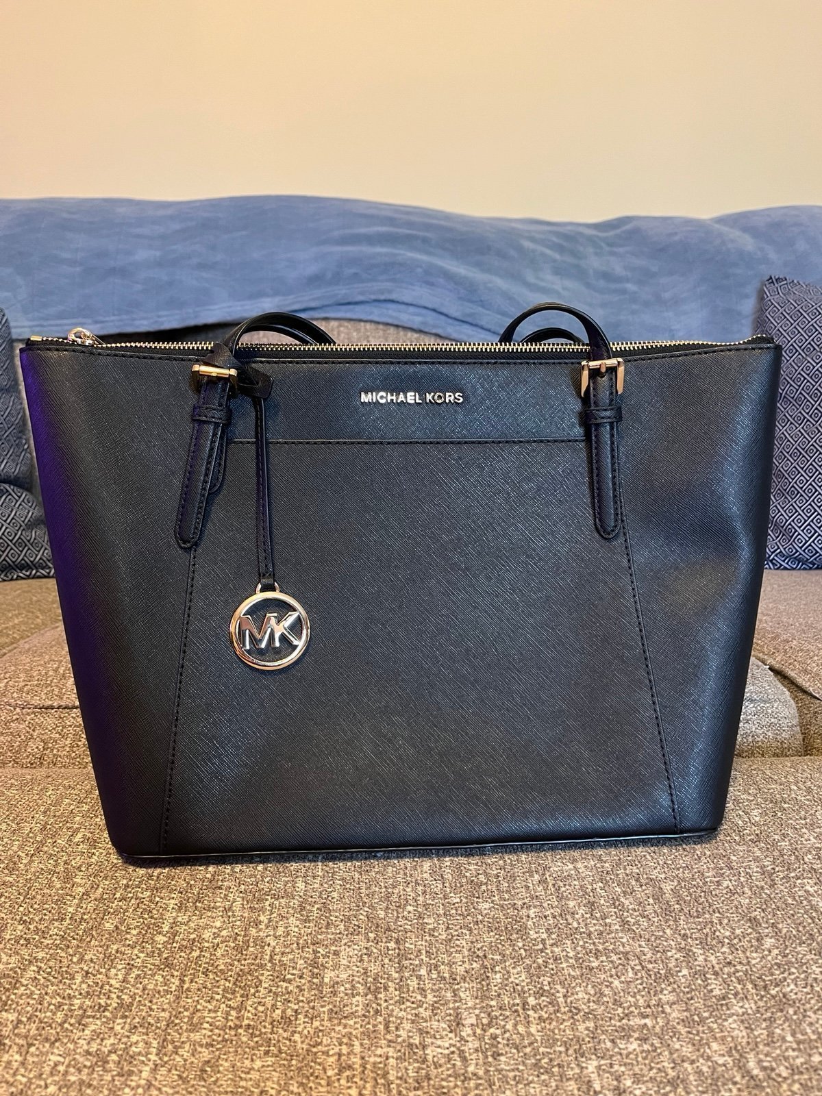 micheal kors black tote bag