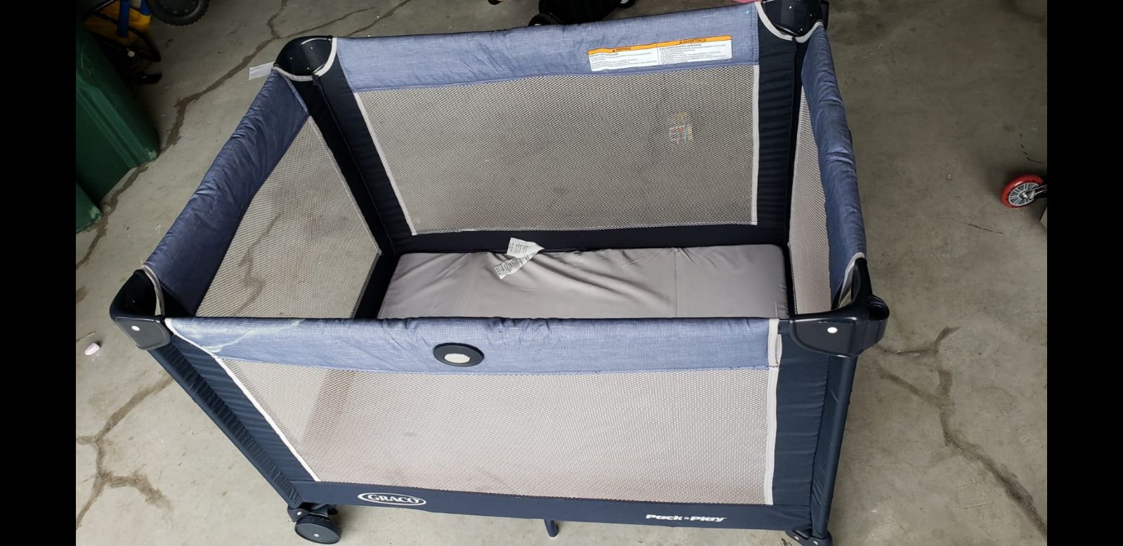 baby play yard
