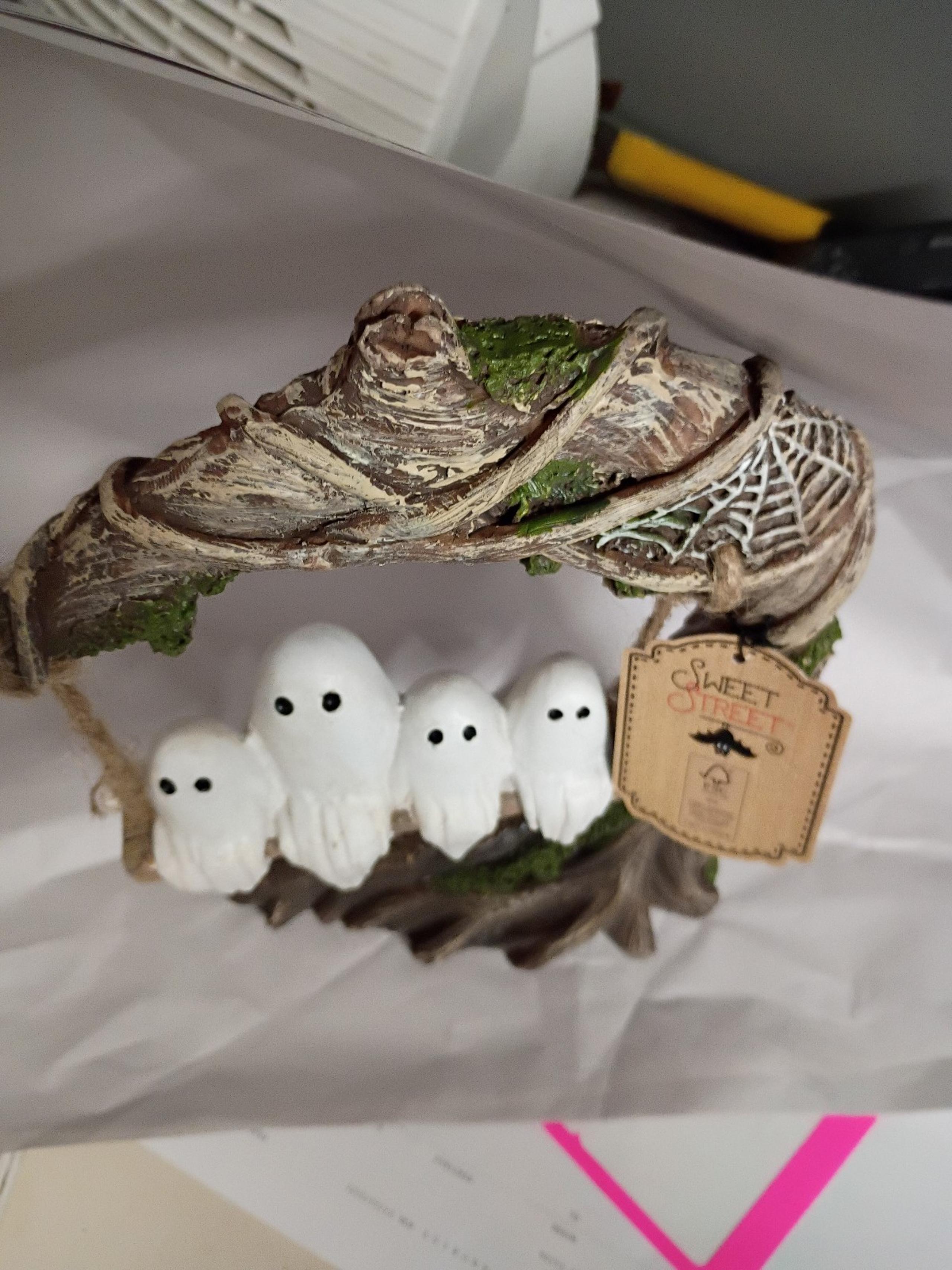 New ghost swinging on a tree viral