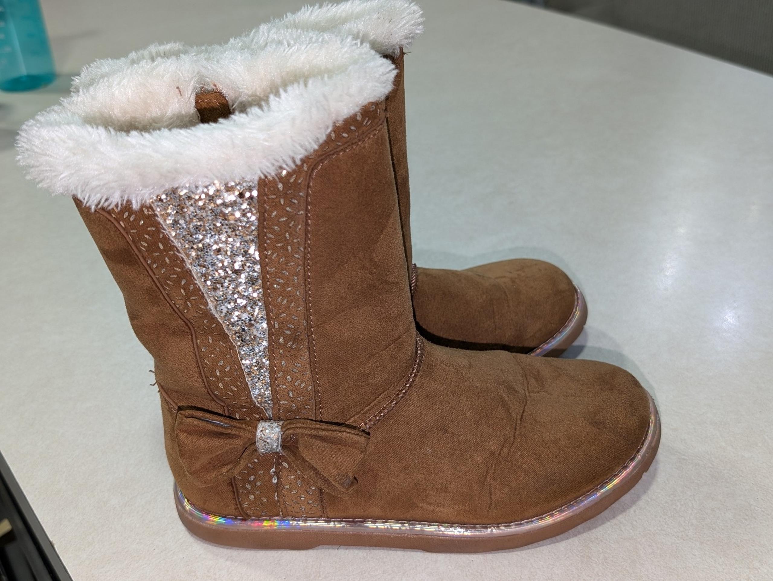 Magellan Kids furry boots