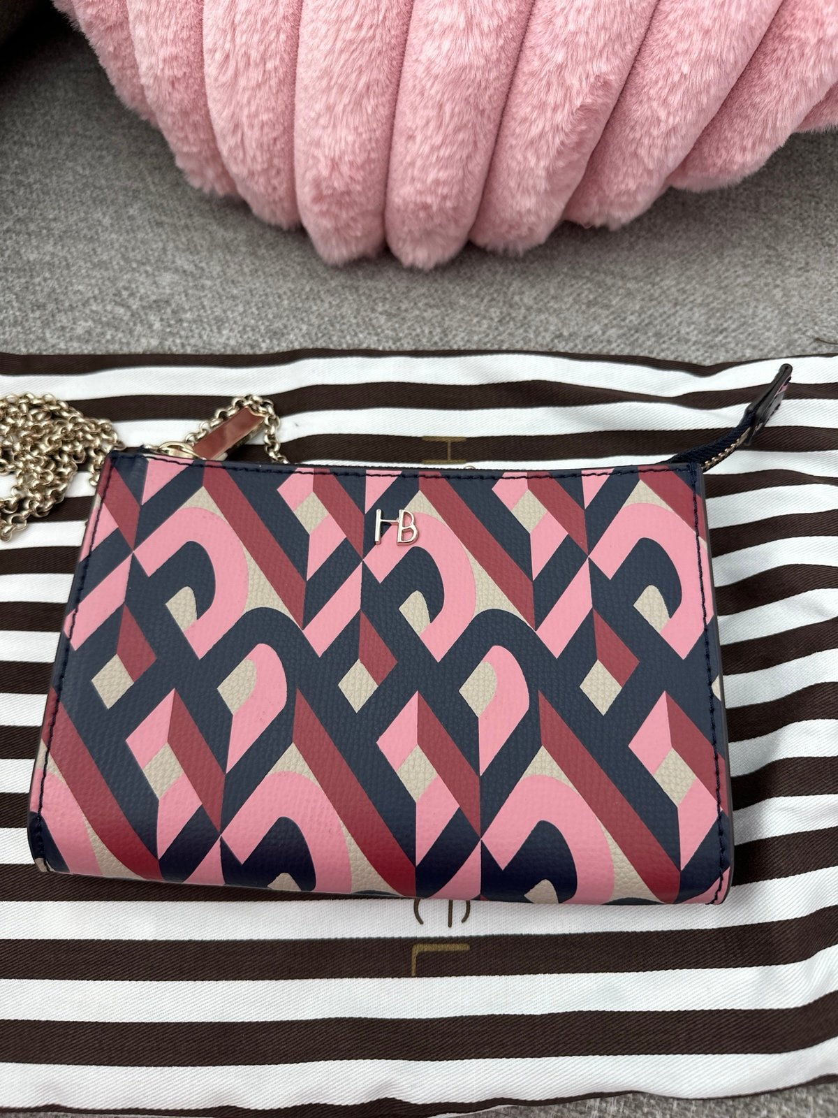 Miss Bendel Pouch On A Chain