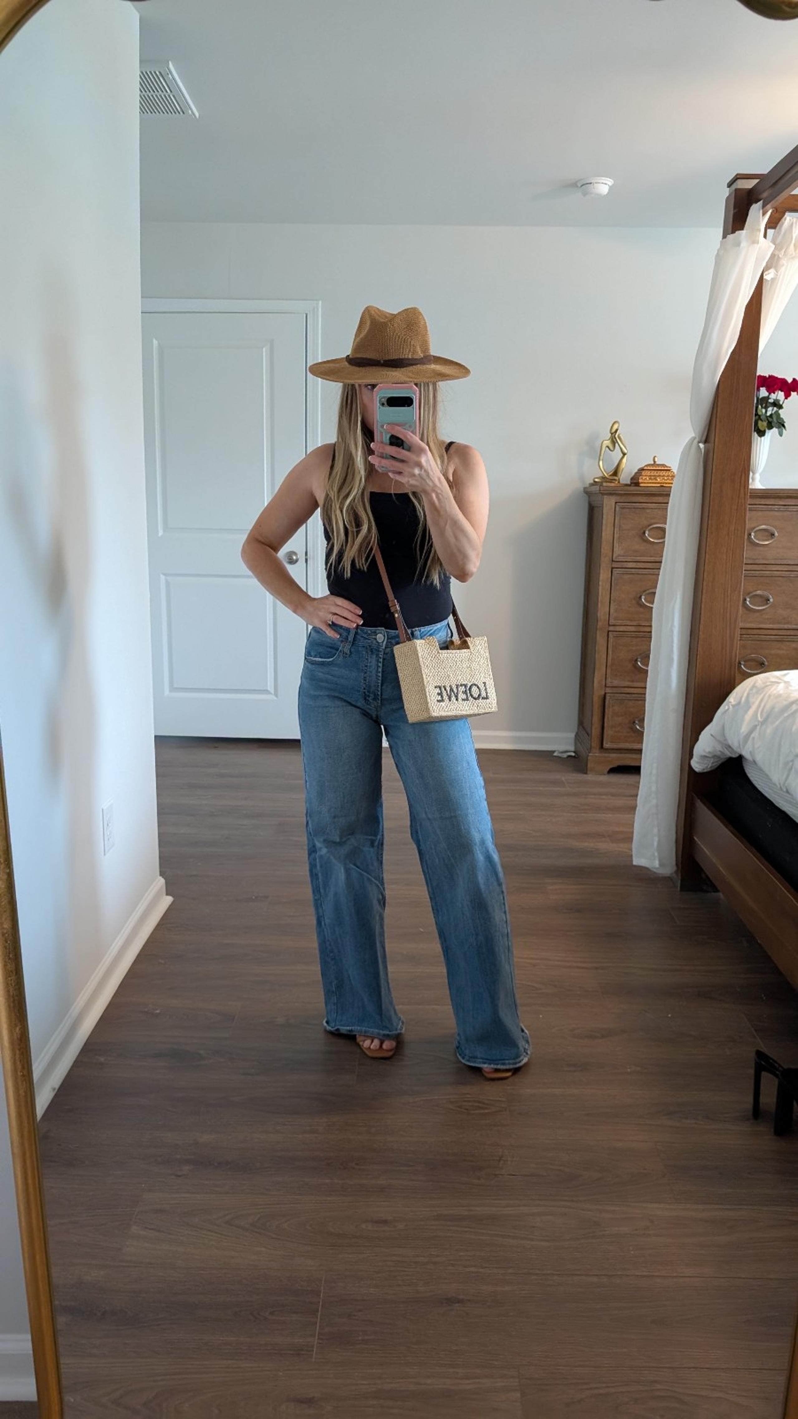 Vanilla star stretch wide leg jeans sz 24x31"