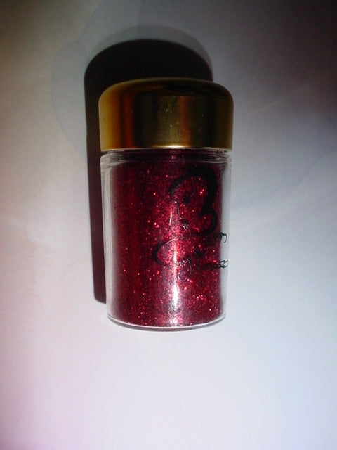 MAC Limited Edition Red Glitter Brilliants