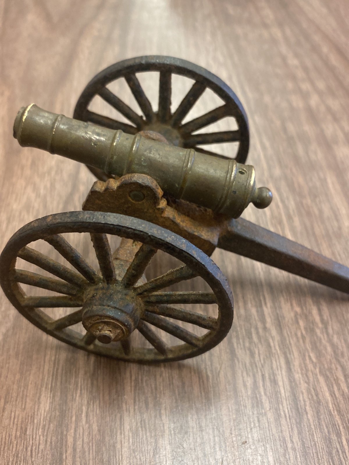Large Vintage Cast Metal Decorative or Toy Colonial Canon Model