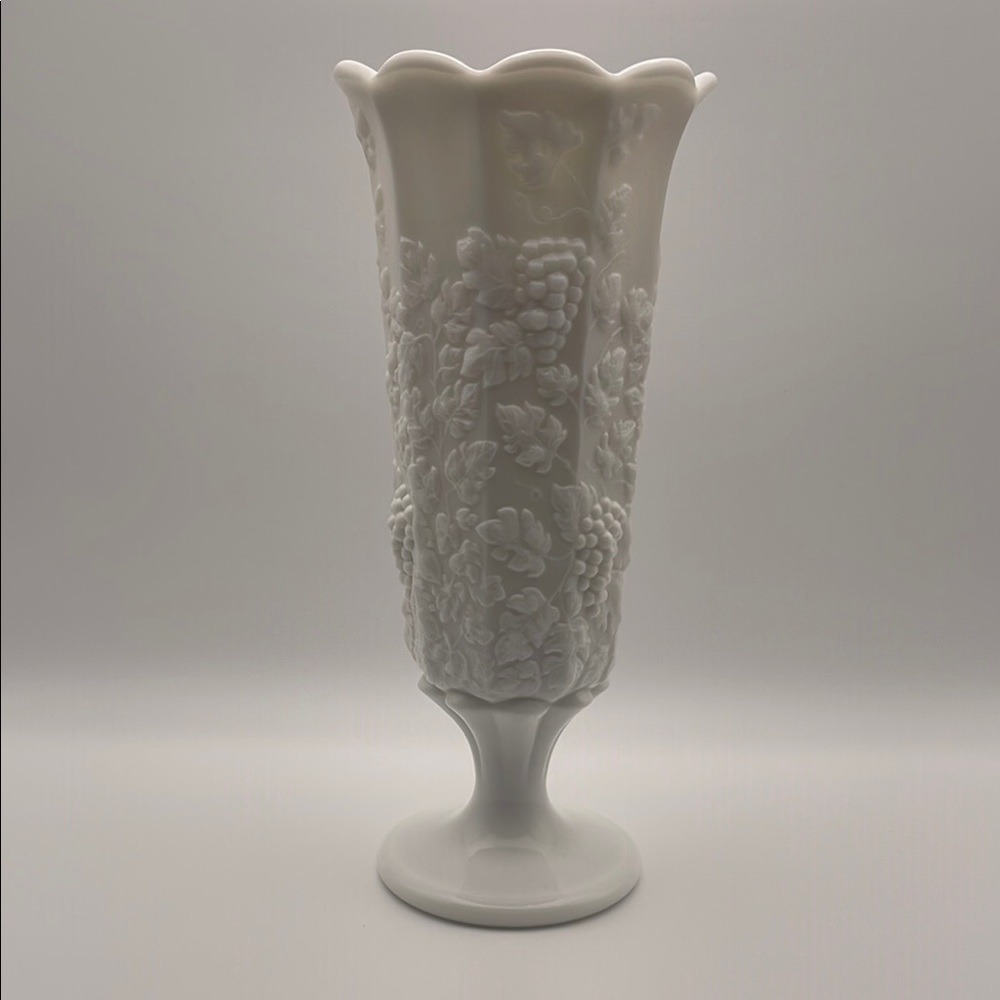 Vintage Westmoreland Paneled Grapevine Milk Glass Tall Vase