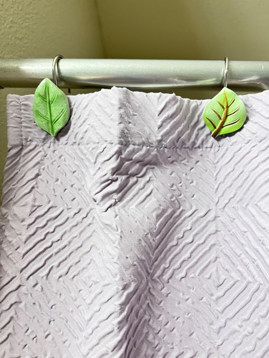 12PCS Leaves Shower Curtain Hooks, Green Plant Leaf Decorative Shower Curtain