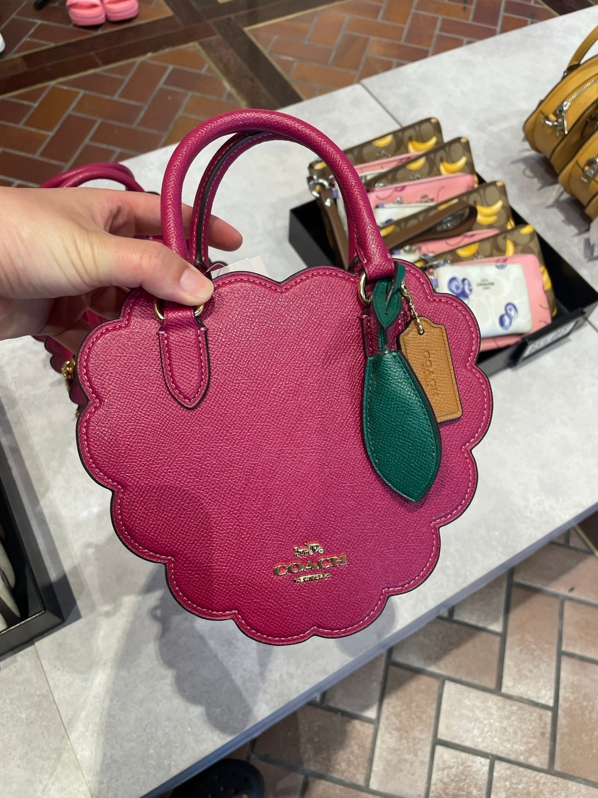 NWT！COACH Raspberry Crossbody Bag（COACH CR252）gift receipt
