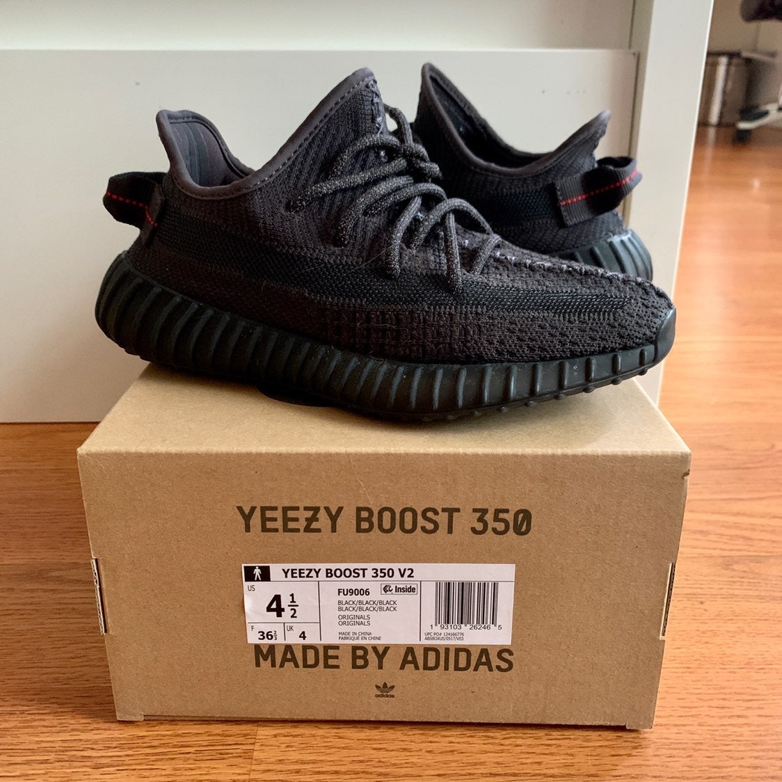 Yeezy Boost 350 V2 Black