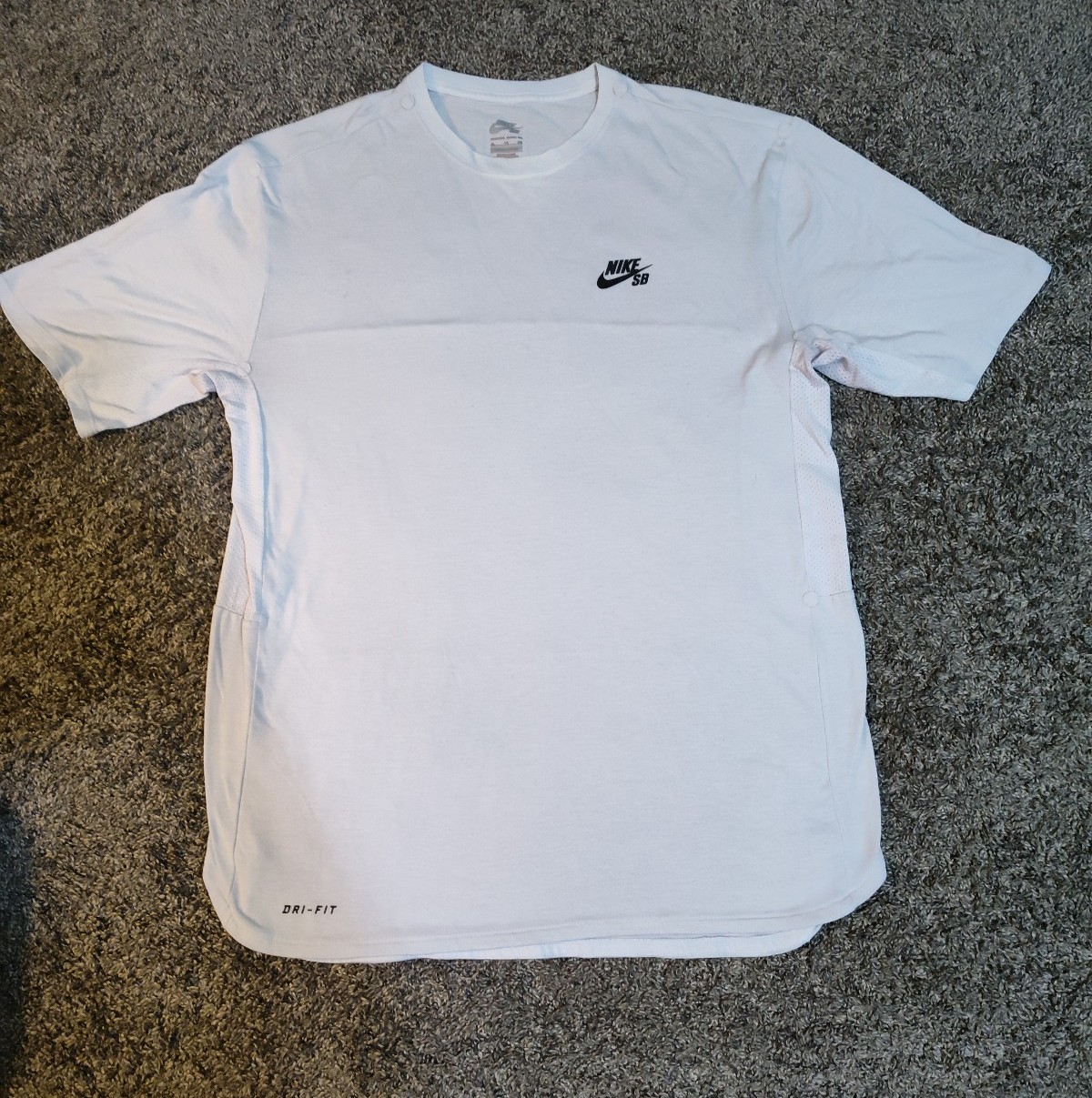 Nike SB skyline dri fit shirt