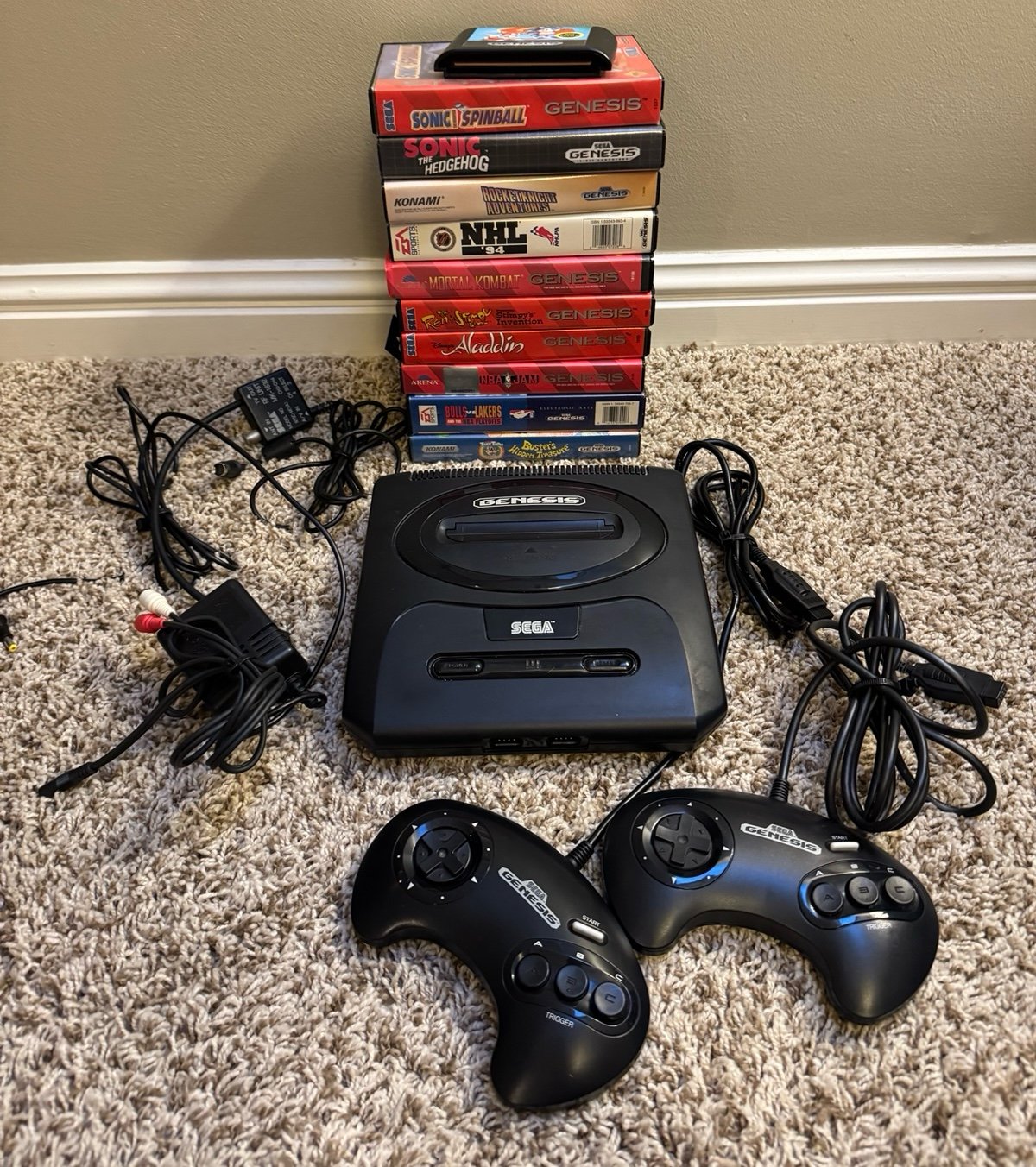 Sega Gensis Game Console with games WORKS