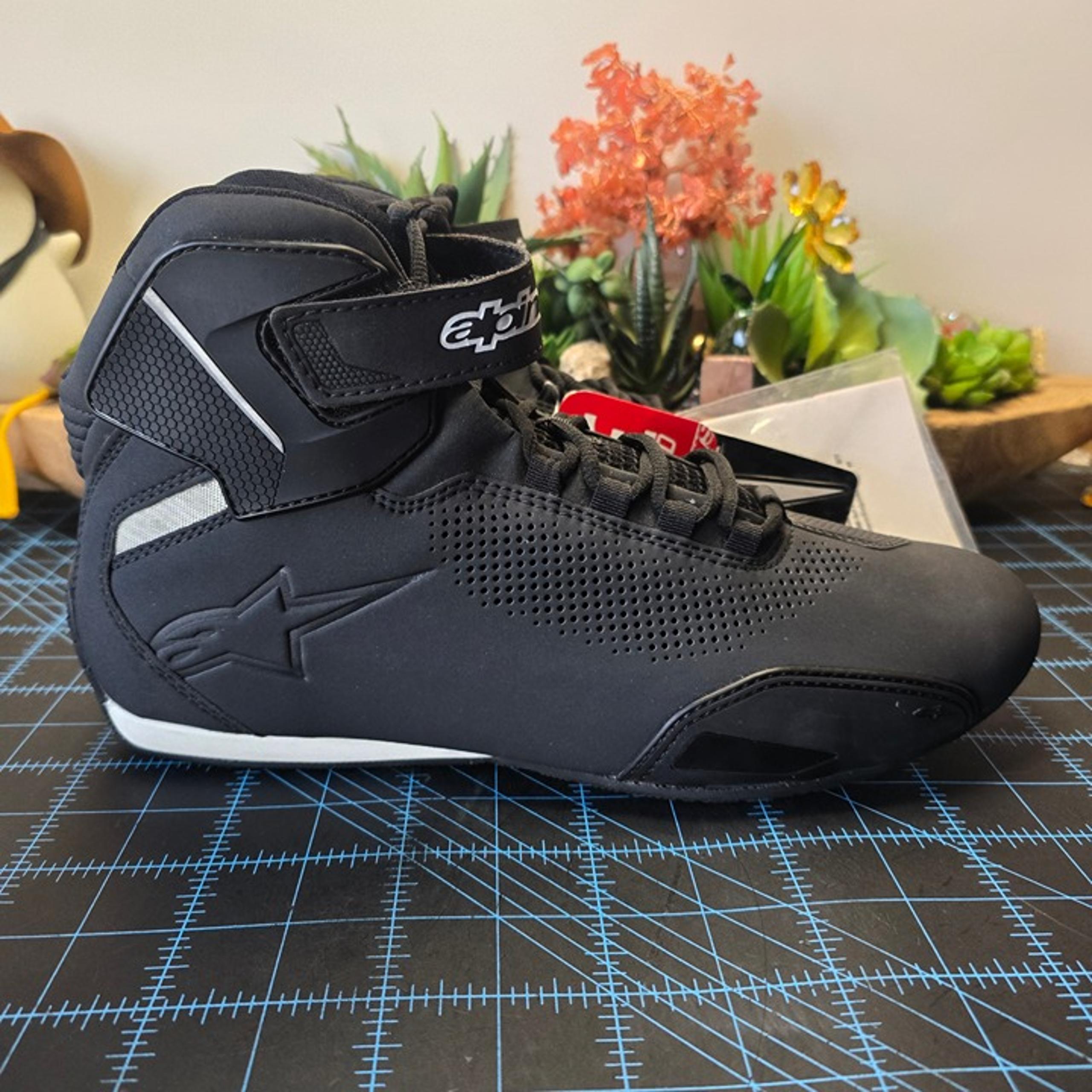 Alpinestars Sektor Vented Sport Motorcycle Shoes 2024 Men’s 11.5 No Box