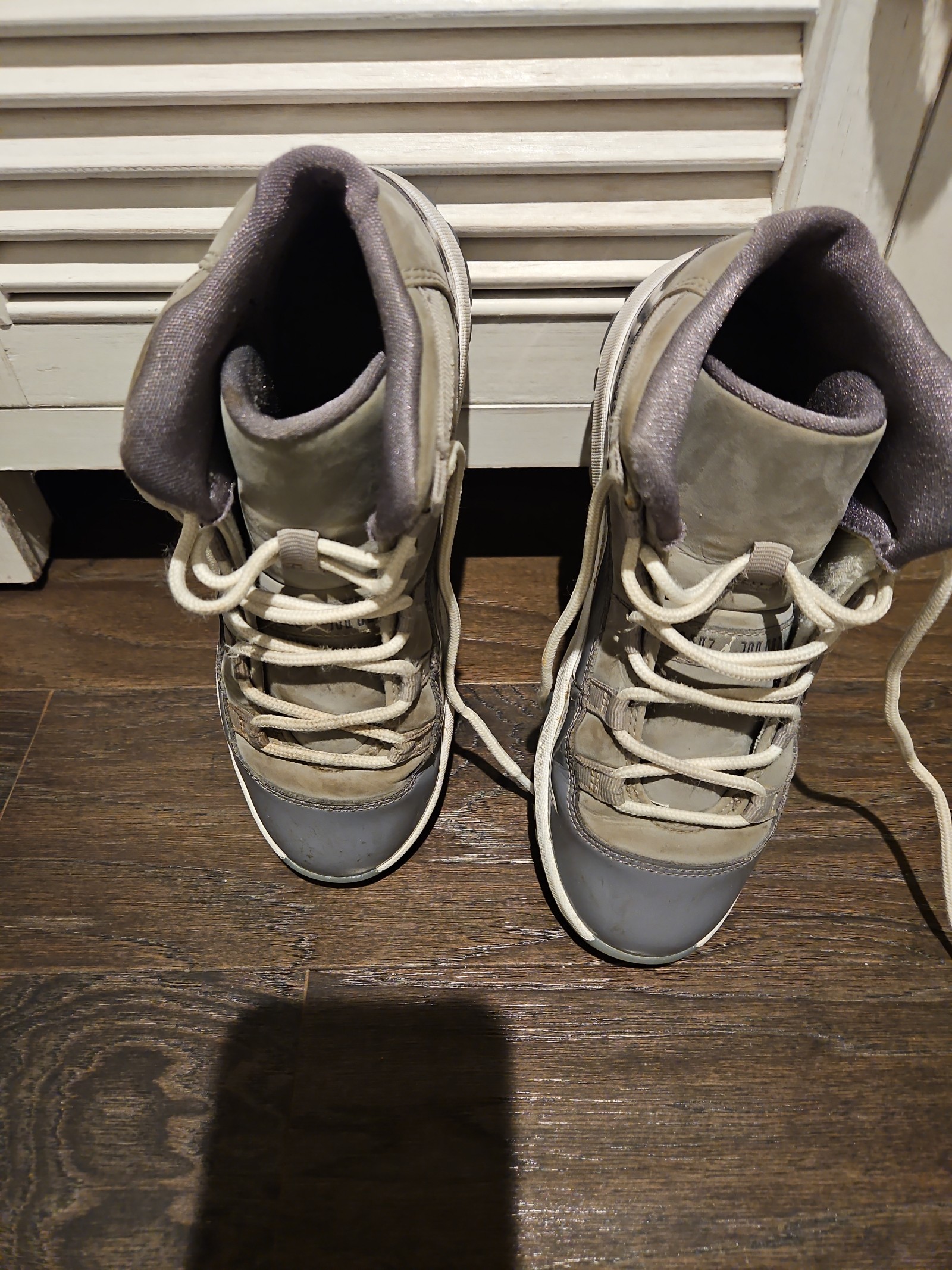 Jordan gray Boys shoe