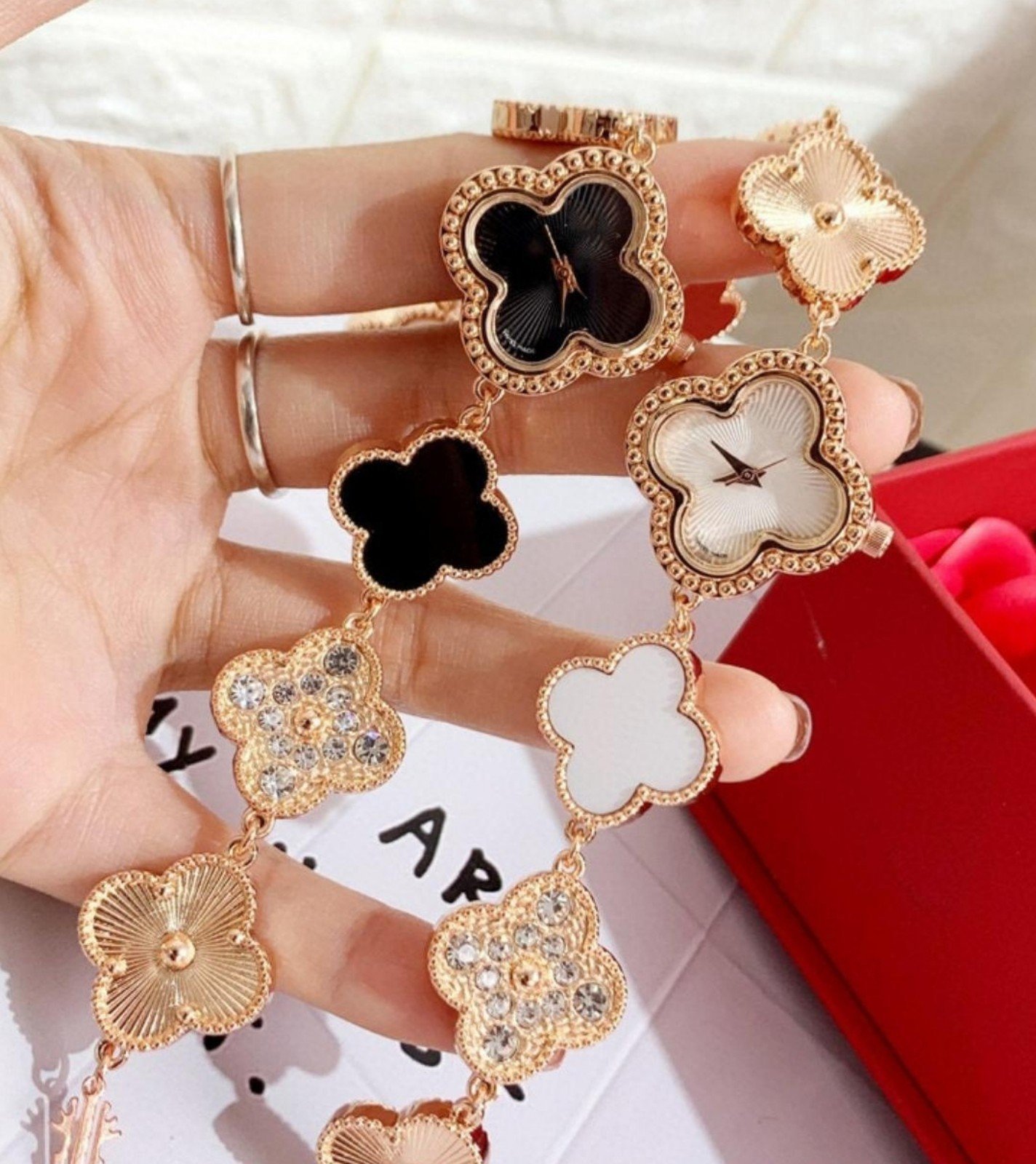 18k Rose Gold Clover Watch Bracelet 6 Motifs CZ Mother of Pearl Swis Movement