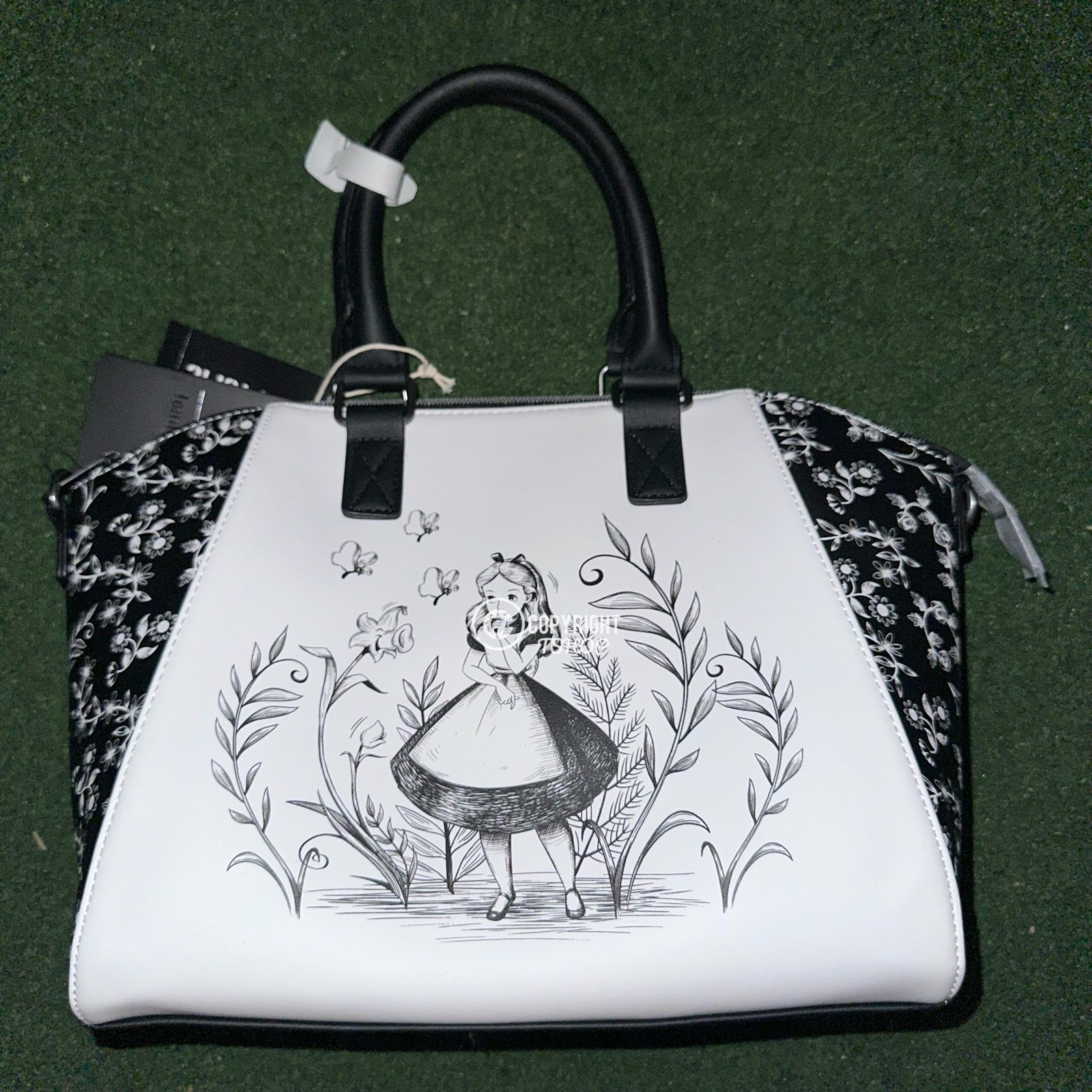 Alice in Wonderland Satchels | Mercari