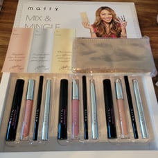 Mally Mix & Mingle Holiday 12 piece collection