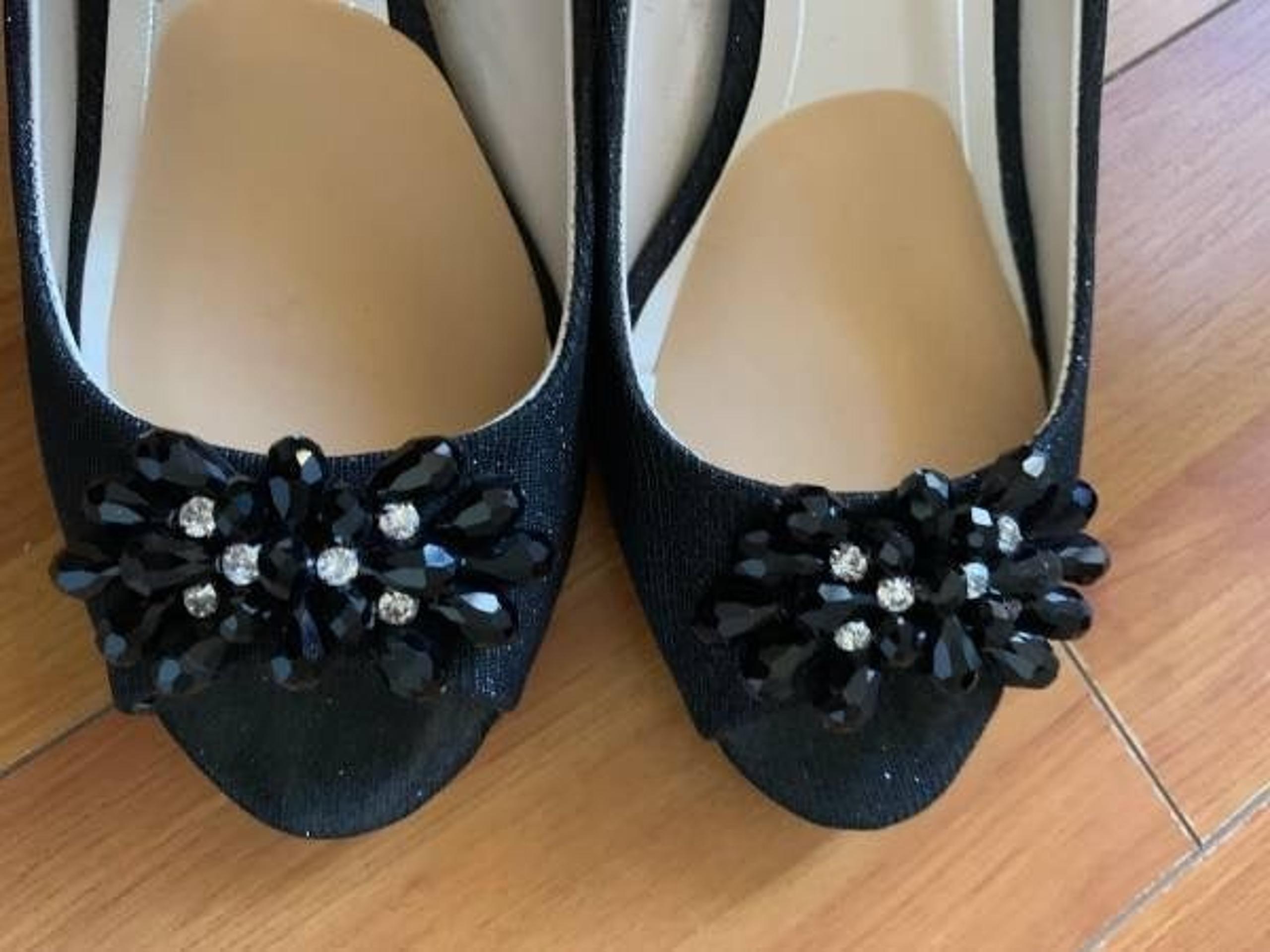 Caparros evening pumps