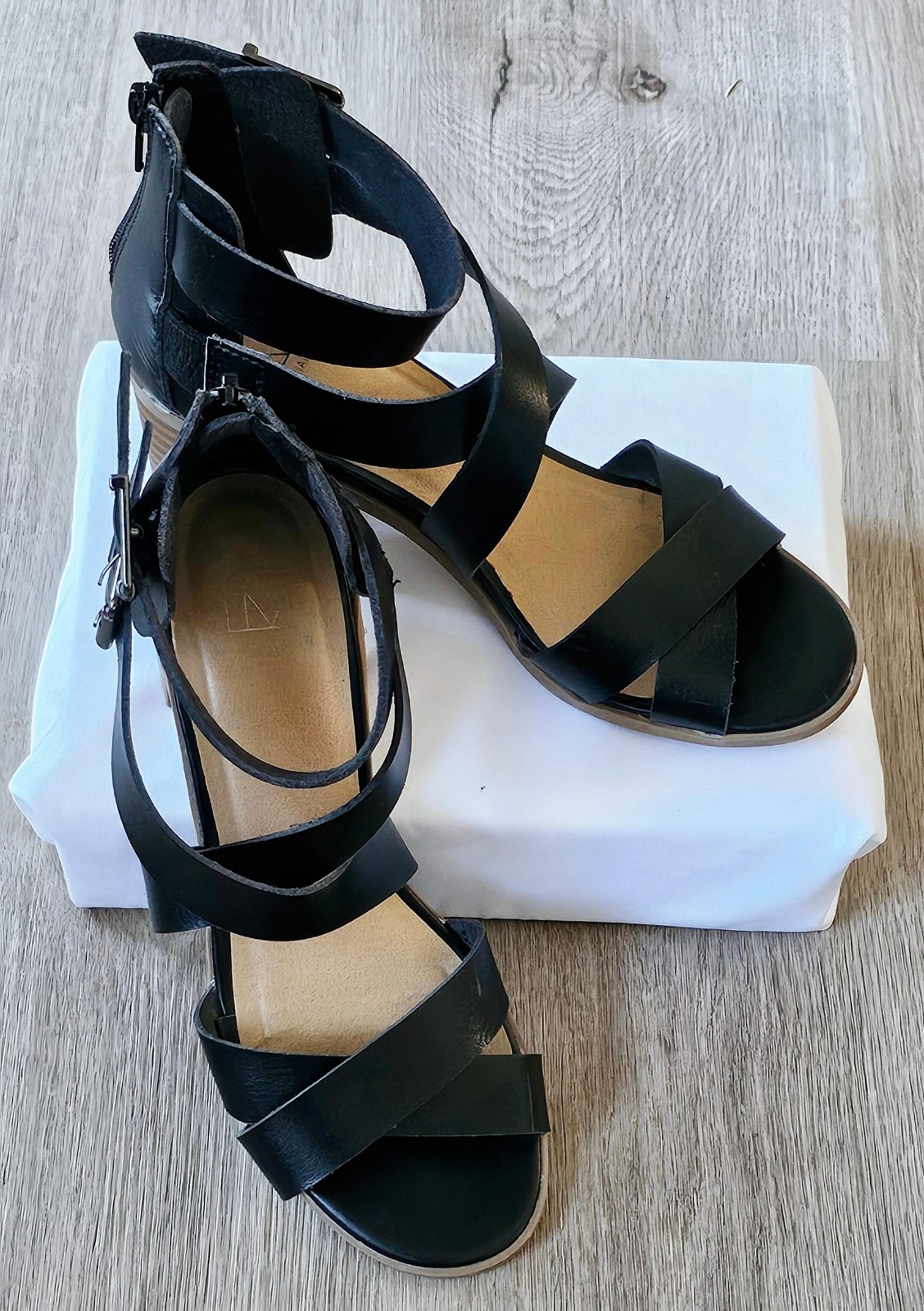 Size 7 Material Girl Strappy Heeled Sandals