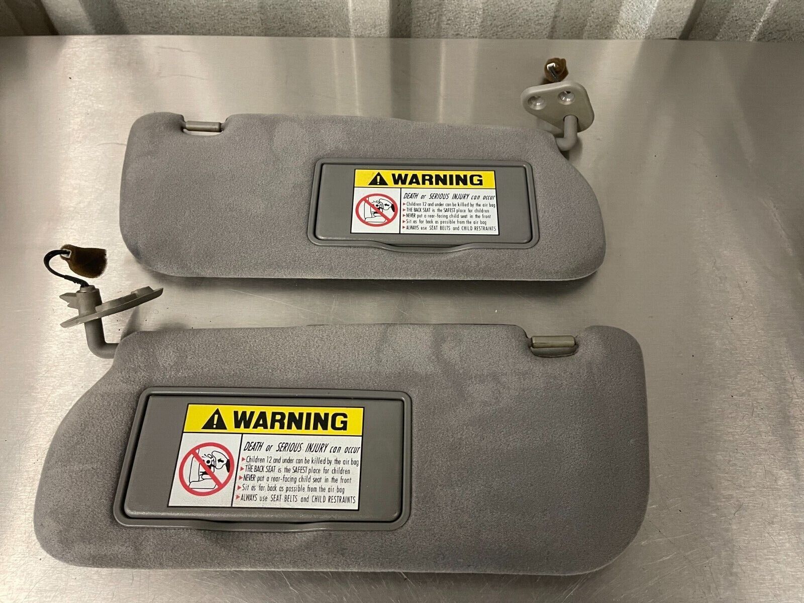 2000-05 Hyundai Sonata Sun Visor LH RH Pair Illuminated Mirrors Set OEM gray