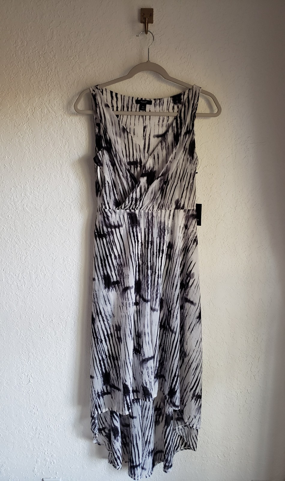 Simply Vera Wang Dress Women's Sz XS Black White Chiffon Hi-Lo Faux Wrap